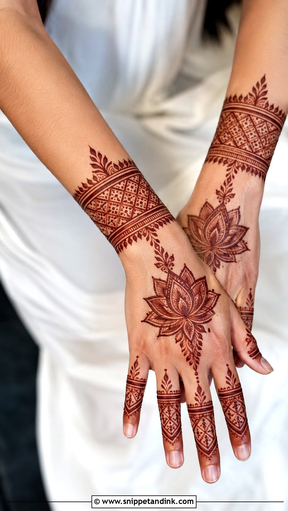 Moroccan Lotus Mehndi Design - Snippet and Ink - 30 Lotus Flower Mehndi Design Ideas
