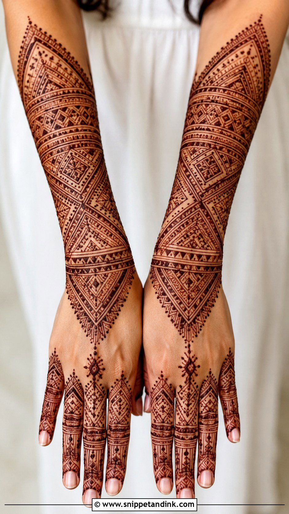 Moroccan Mehndi Design - Snippet and Ink - 35 Trending Mehndi Designs