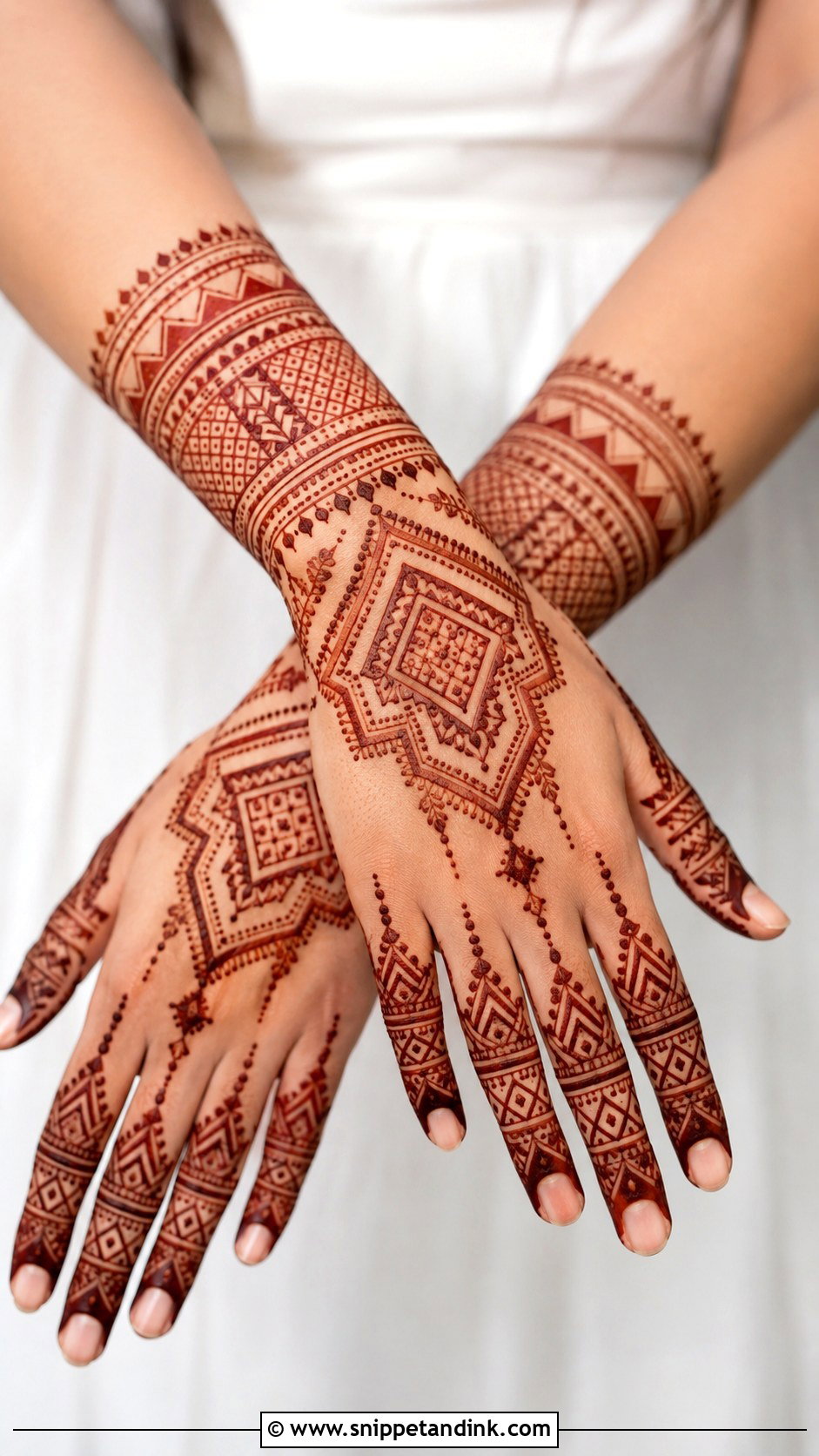 Moroccan Mehndi Design 2018 - Snippet and Ink - 35 Mehndi Designs 2018