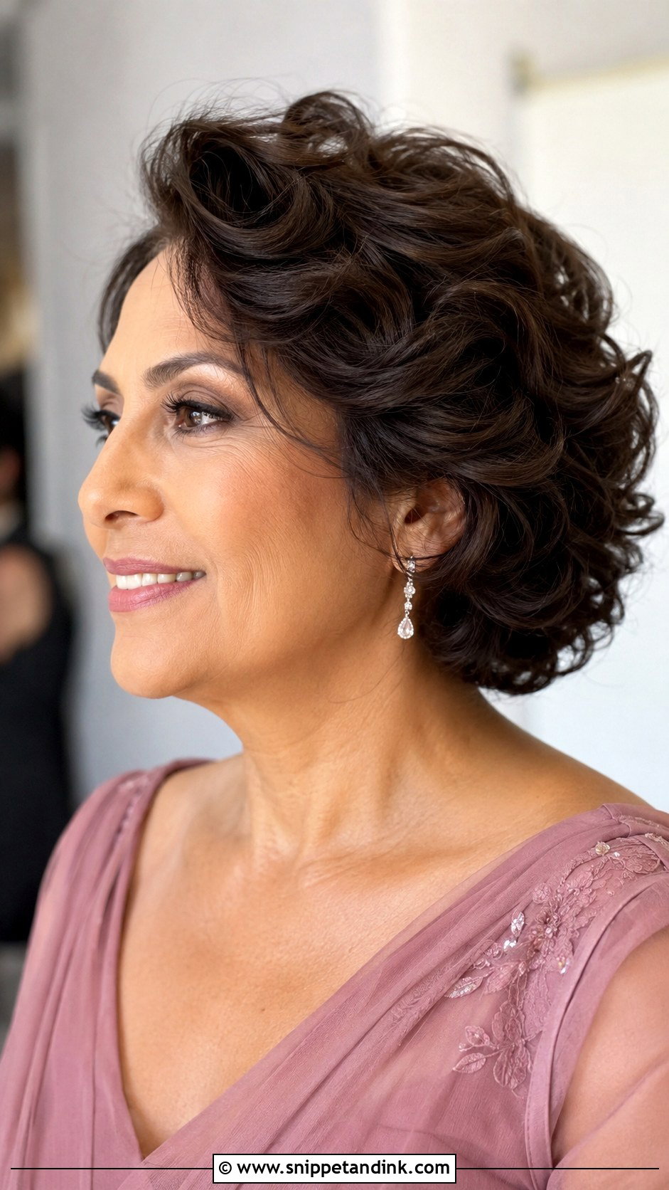 Mother Of The Bride Short Hair With Curls - Snippet and Ink - 15 Mother of Bride Short Hair Ideas