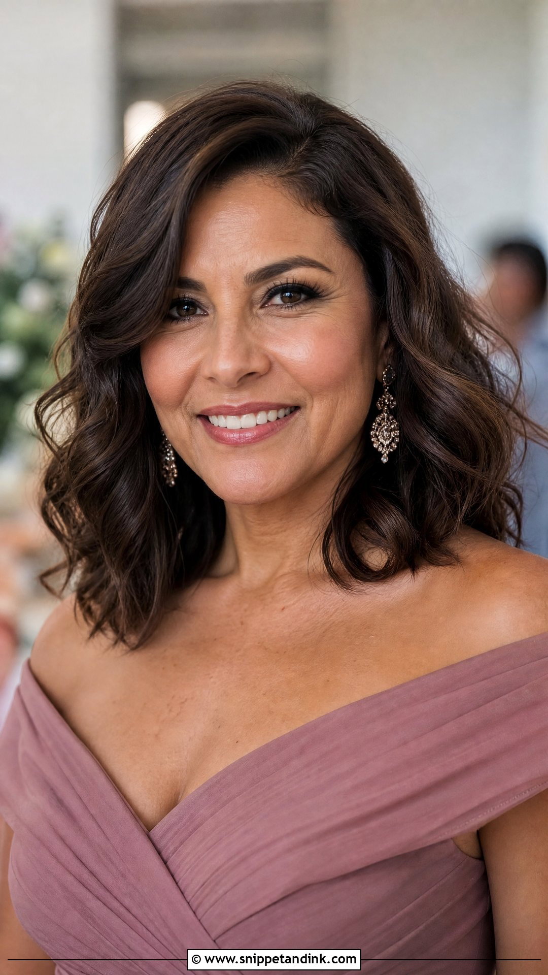 Mother Of The Bride Shoulder Length Waves - Snippet and Ink - 15 Bridal Mom Hairstyles