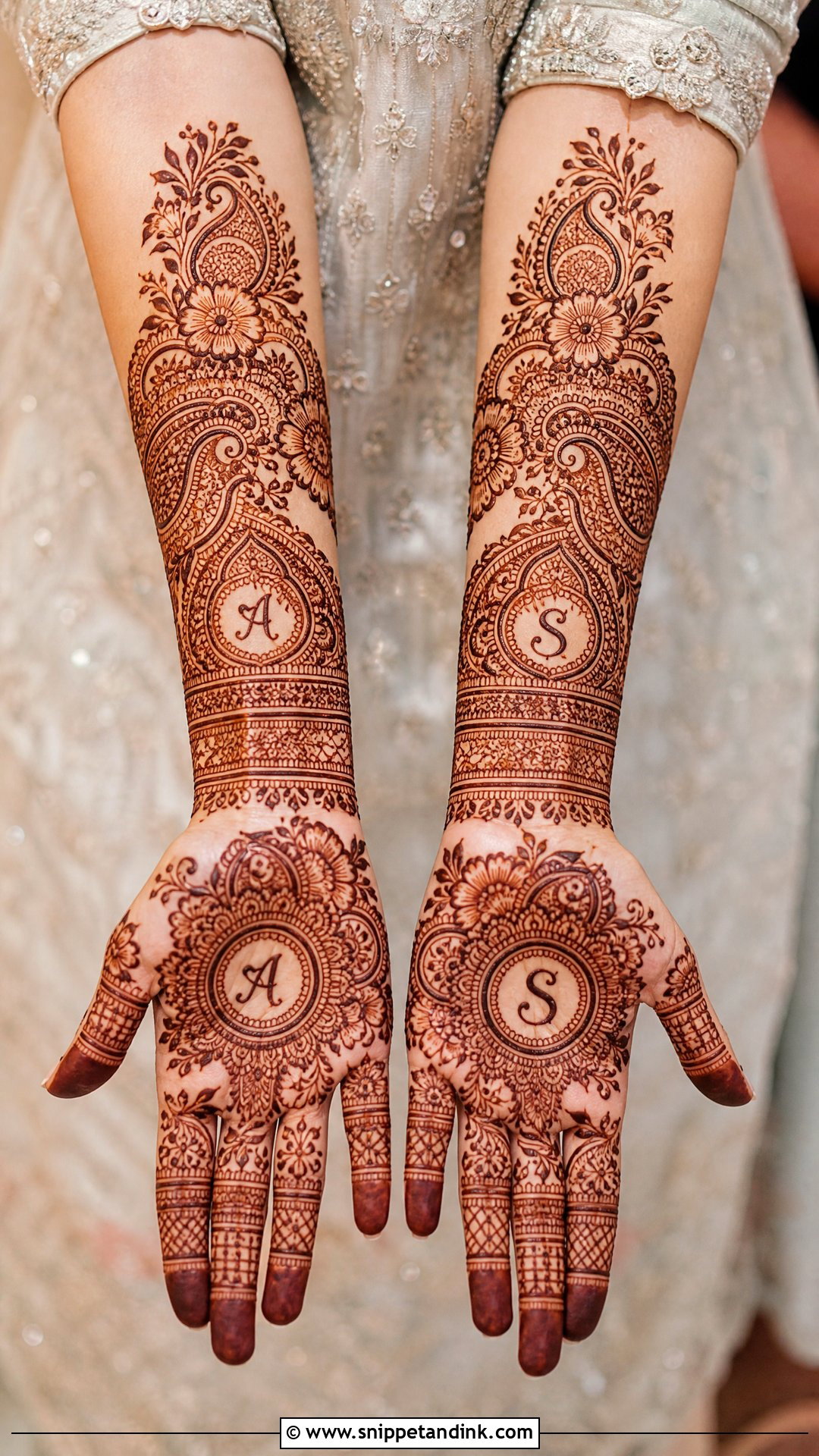 Muslim Bridal Mehndi Design With Initials - Snippet and Ink - 30 Unique Muslim Bridal Mehndi Designs