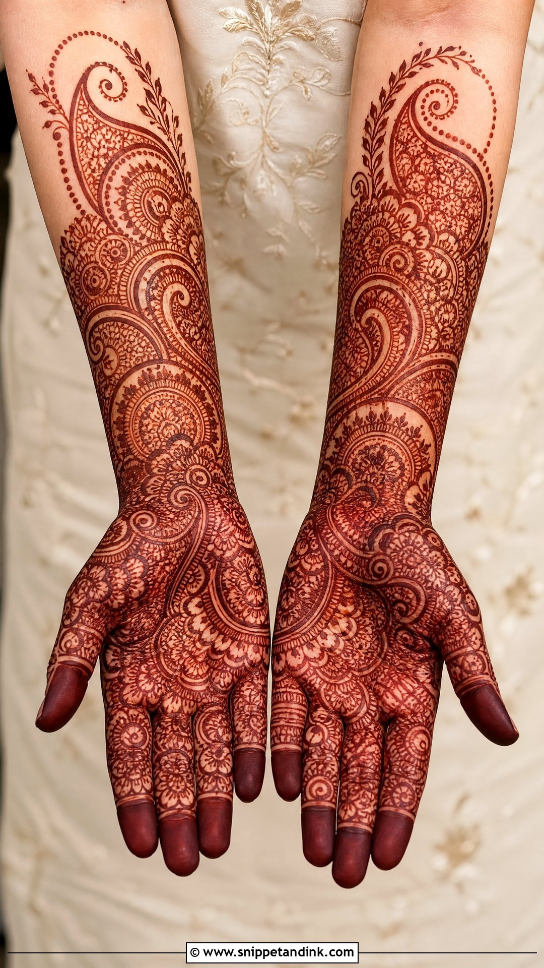 Muslim Bridal Mehndi Design With Paisley - Snippet and Ink - 20 Muslim Bridal Mehndi Designs