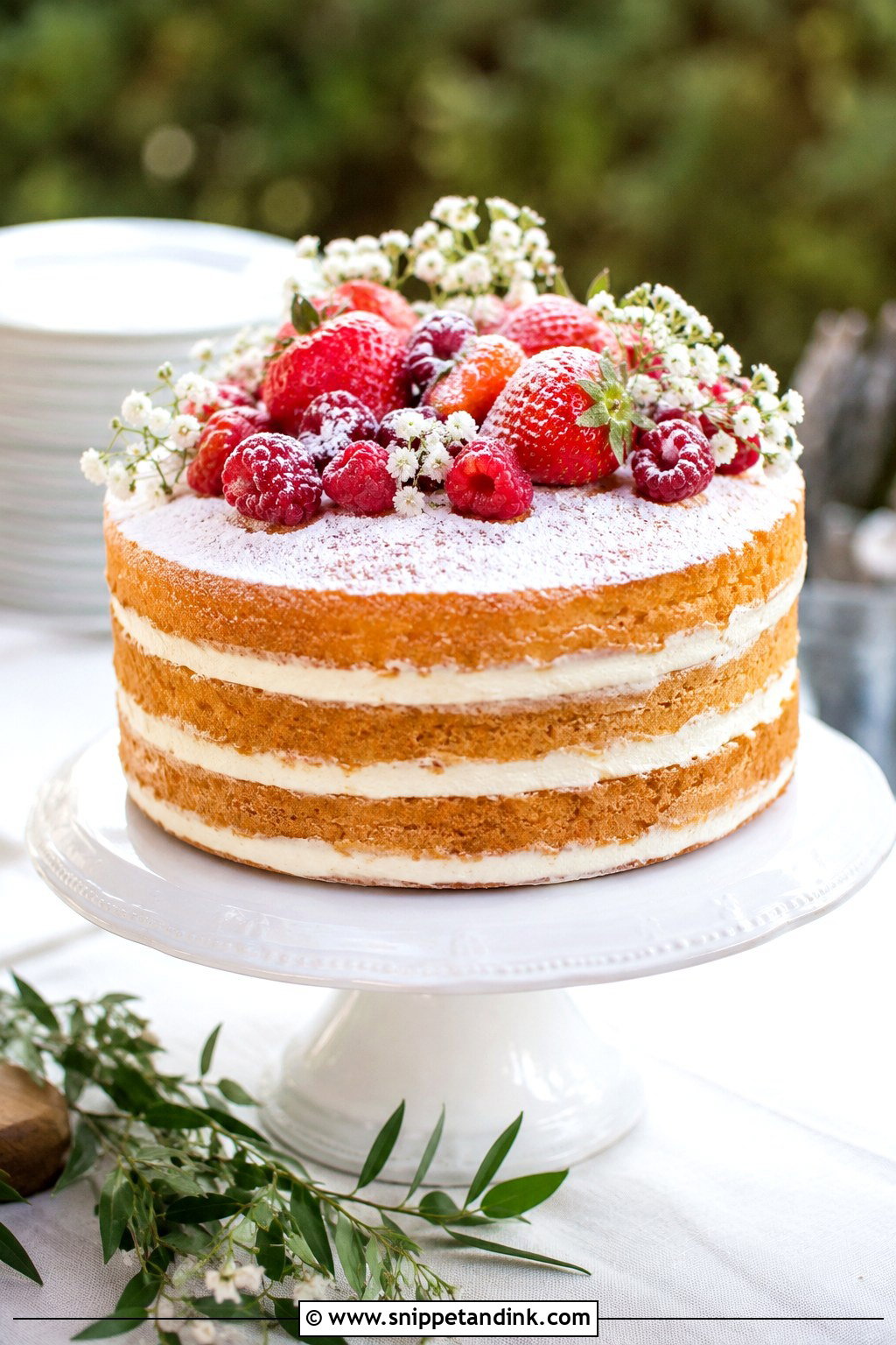 Naked 1 Layer Wedding Cake - Snippet and Ink - 20 1 Layer Wedding Cake Ideas