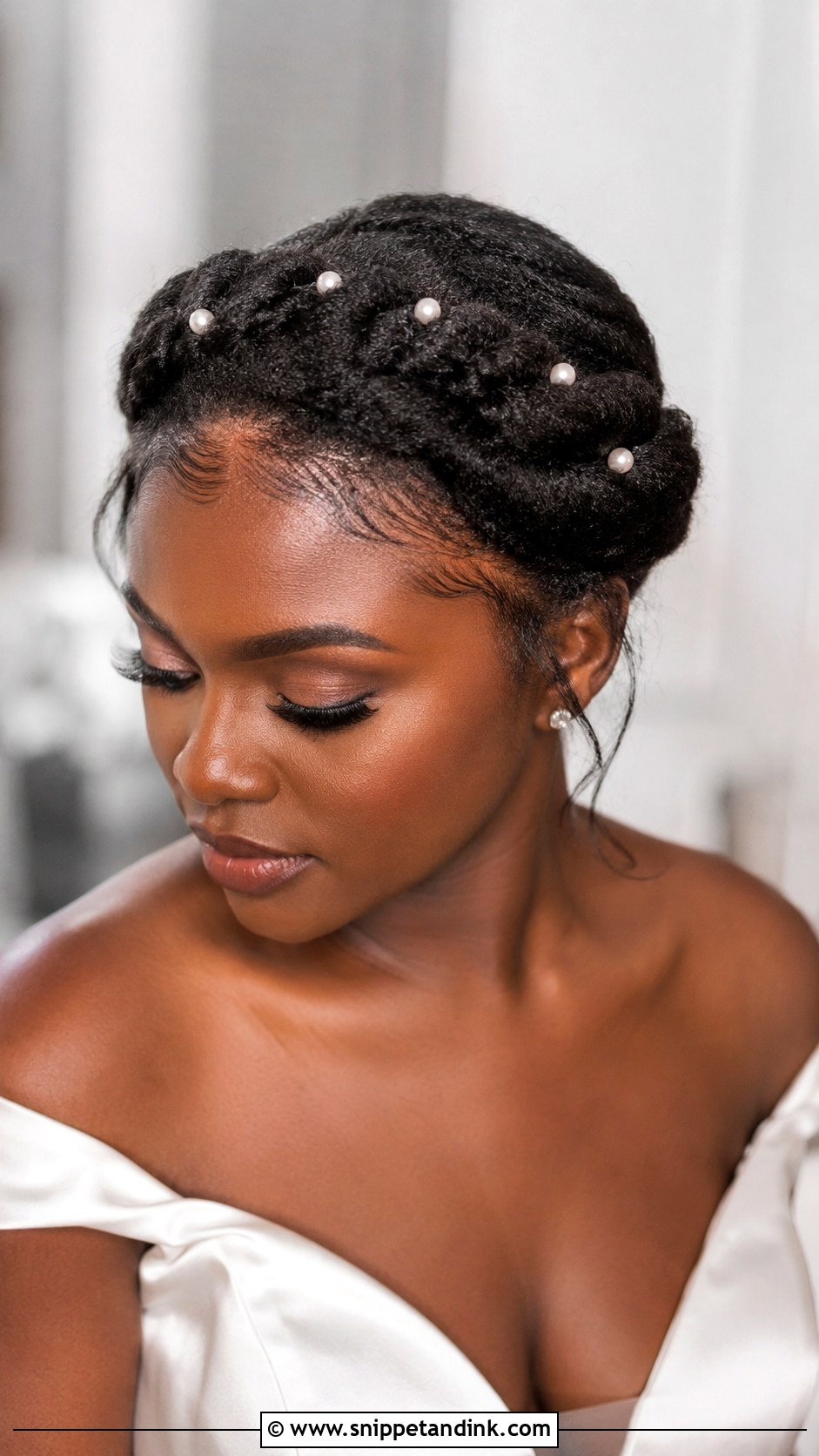 Natural Bridal Halo Twist - Snippet and Ink - 20 Bride Natural Hairstyles