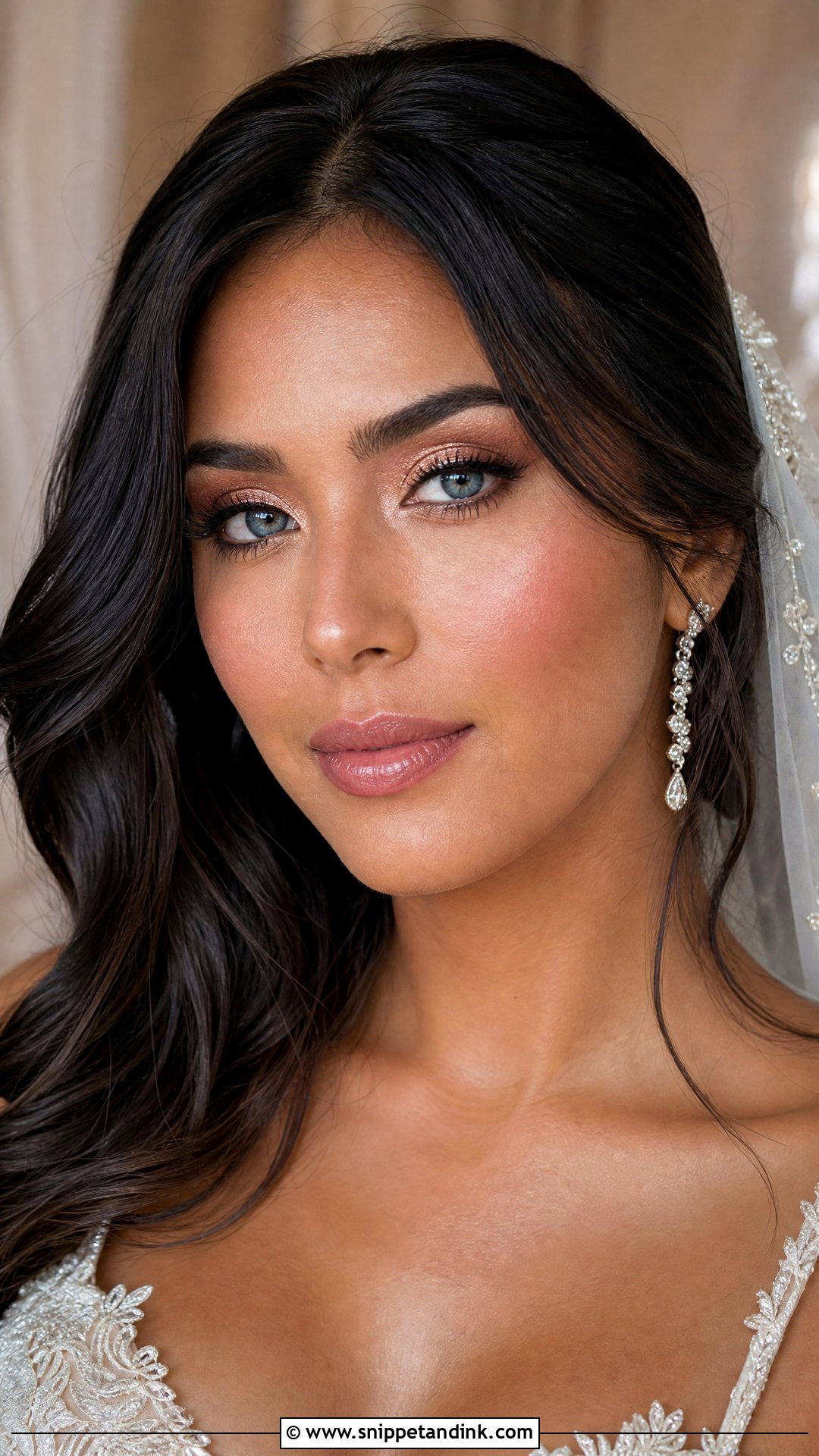 Natural Bridal Makeup With Rose Gold Eyes For Blue Eyes - Snippet and Ink - 25 Natural Bridal Makeup for Blue Eyes