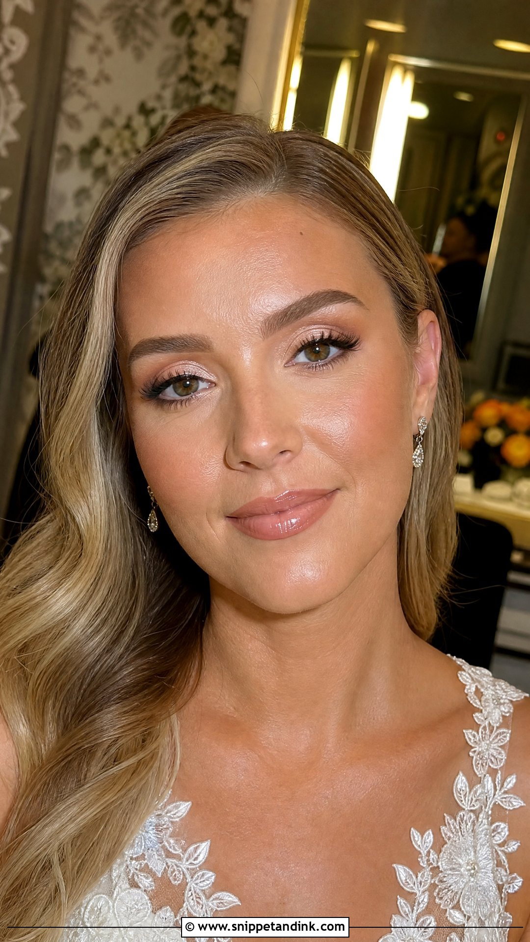 Natural Champagne Wedding Makeup For Green Eyes - Snippet and Ink - 25 Natural Wedding Makeup for Green Eyes