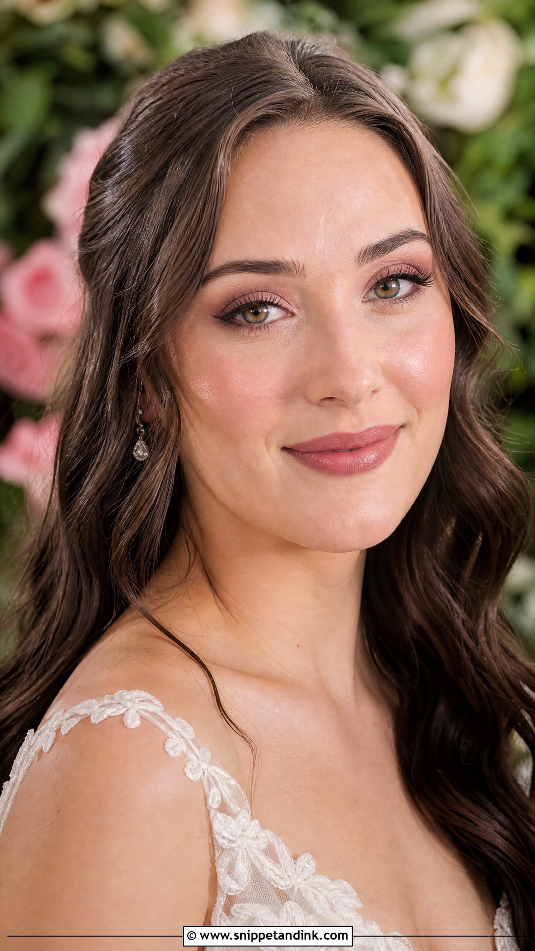 Natural Romantic Wedding Makeup - Snippet and Ink - 25 Natural Wedding Makeup Look Ideas