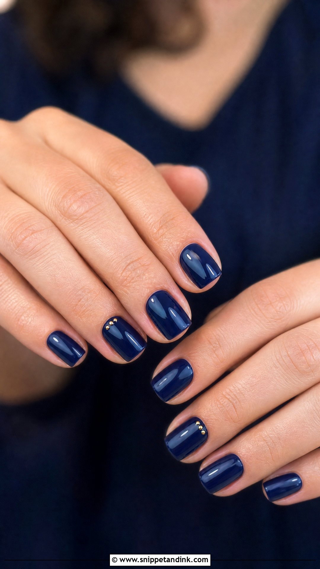 Navy Blue Fall Wedding Guest Nails - Snippet and Ink - 25 Fall Wedding Nails for Guest