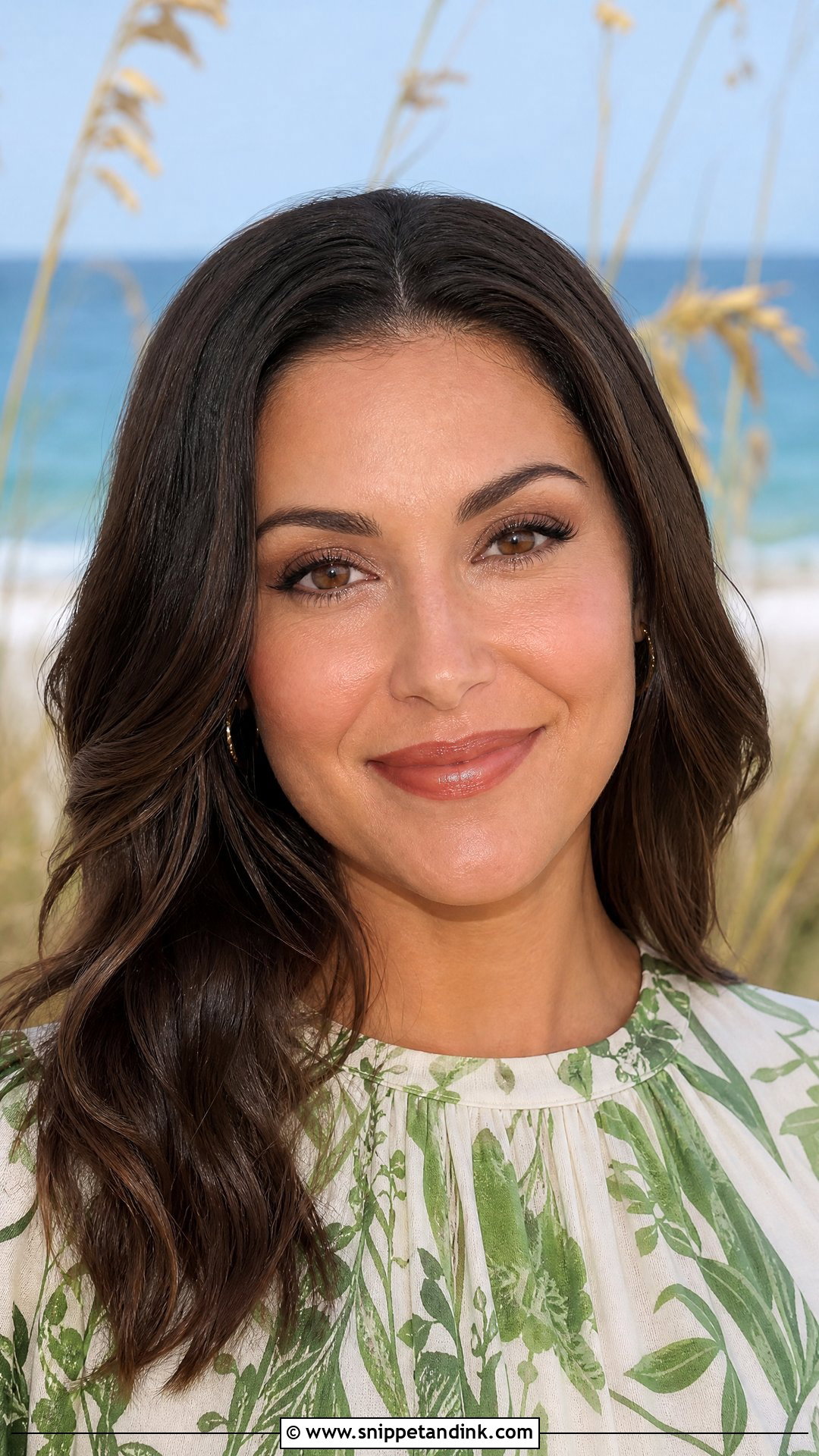 Nude Beach Wedding Guest Makeup - Snippet and Ink - 20 Beach Wedding Guest Makeup Ideas