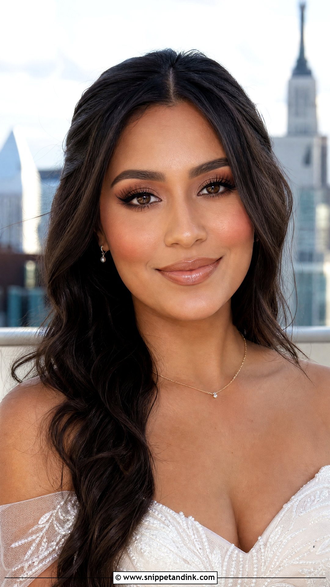 Nude Lip Bridal Makeup For Round Face - Snippet and Ink - 20 Bridal Makeup for Round Face Ideas
