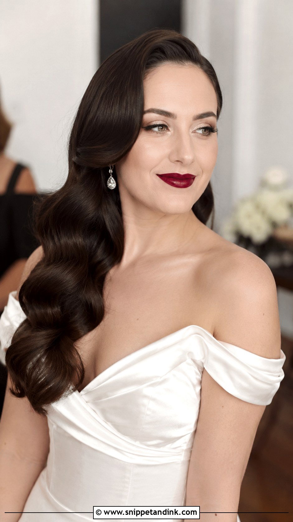 Old Hollywood Glamour Waves - Snippet and Ink - 25 Wedding Hair for Bride Ideas