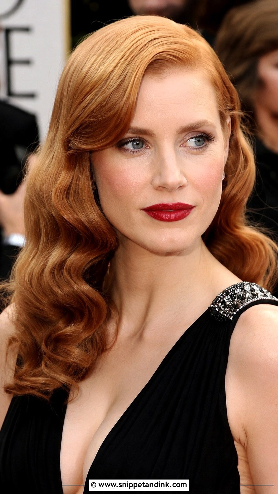 Old Hollywood Waves - Snippet and Ink - 25 Hair Ideas for Wedding Guest