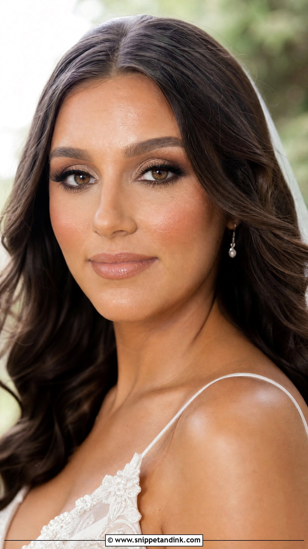 Olive Bridal Makeup For Hazel Eyes Brunettes - Snippet and Ink - 20 Bridal Makeup for Hazel Eyes Brunettes