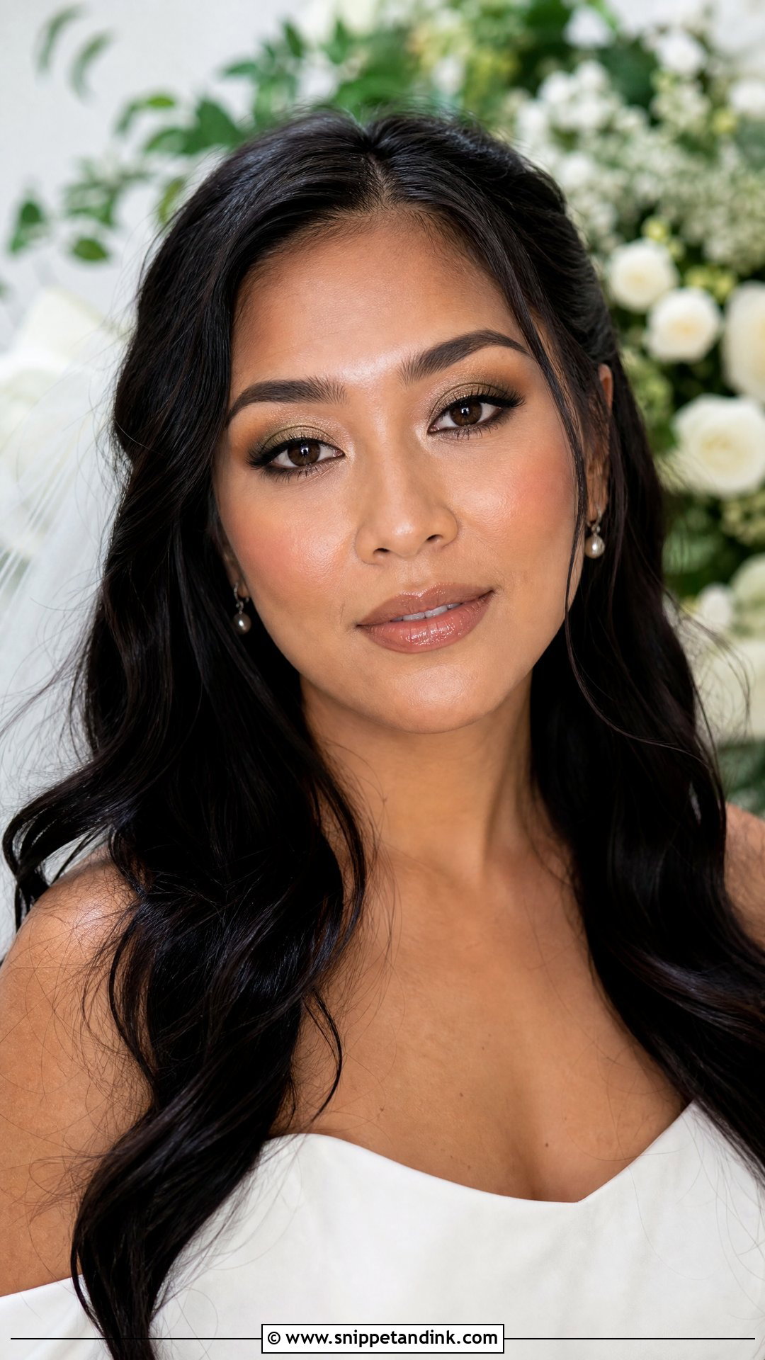 Olive Green Eye Bridal Makeup - Snippet and Ink - 20 Green Eye Bridal Makeup Ideas