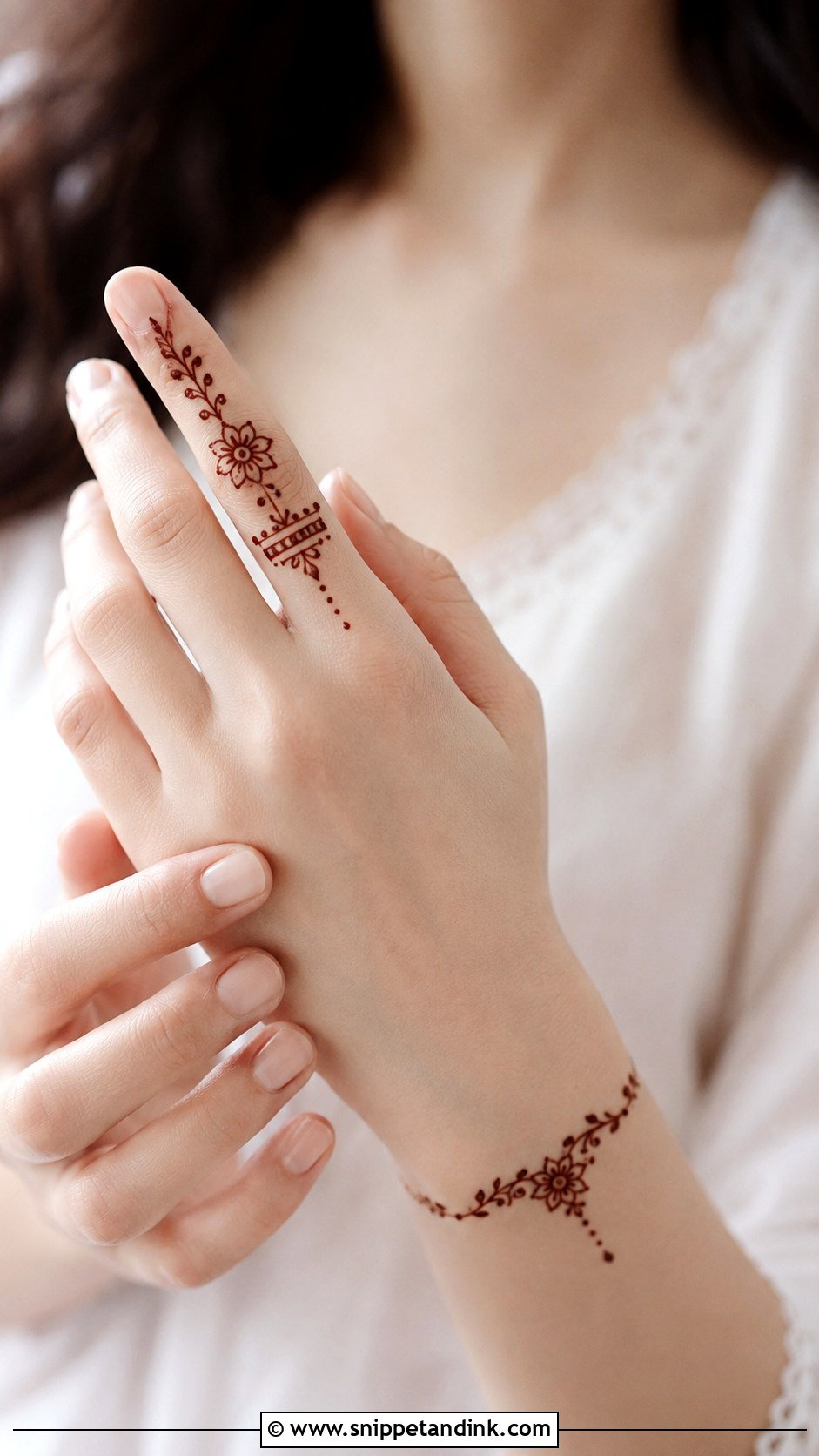 One Finger Mehndi Design - Snippet and Ink - 30 Minimalistic Mehndi Designs