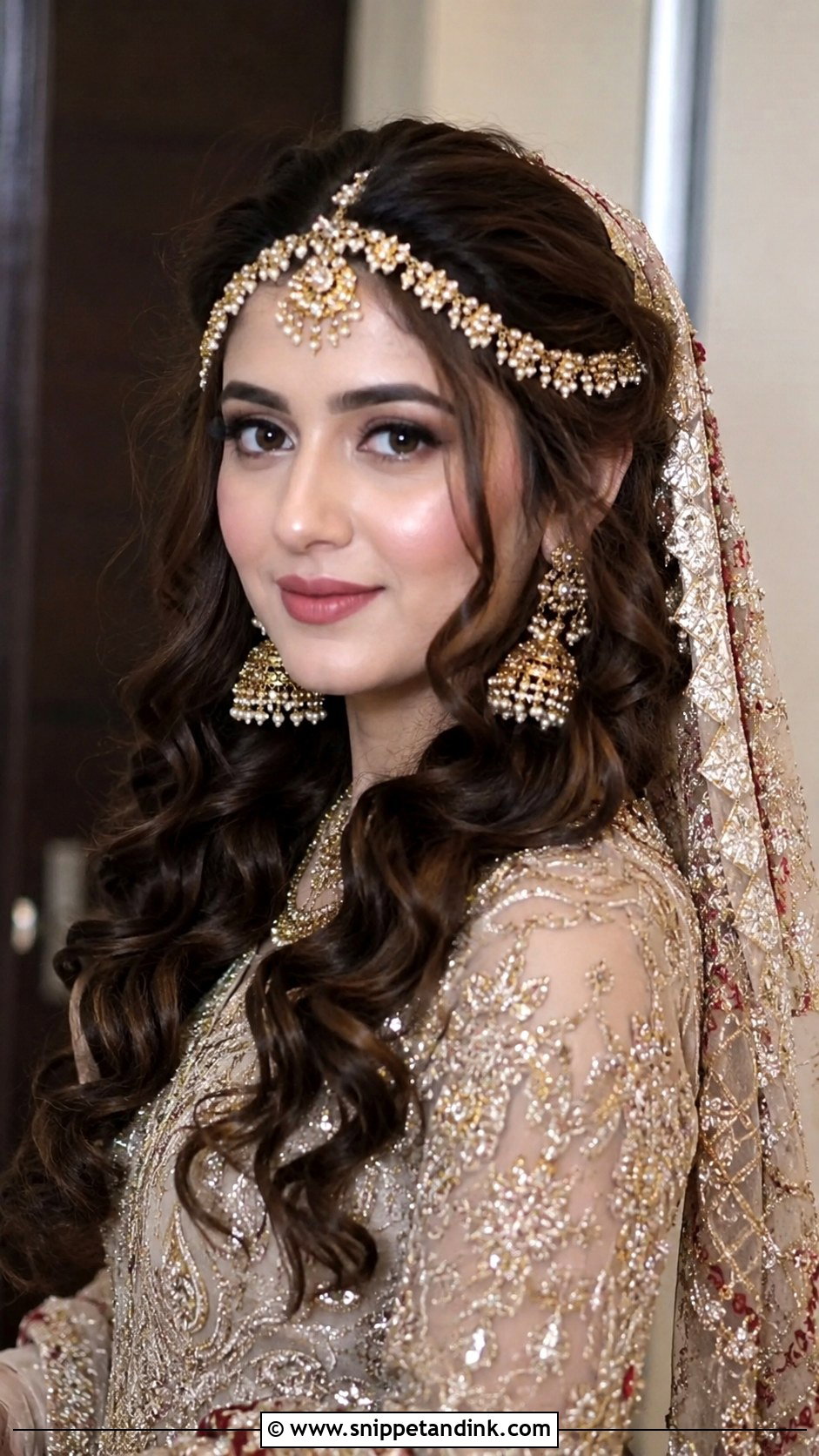 Open Curls With Matha Patti for Barat - Snippet and Ink - 20 Pakistani Bridal Hairstyles