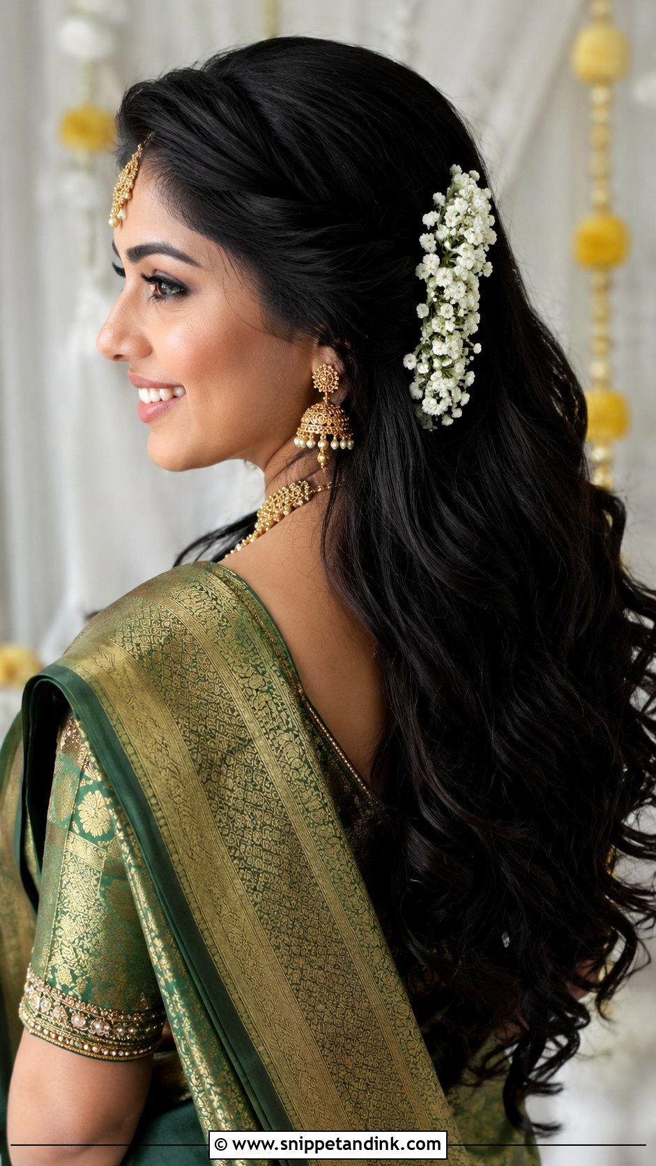 Open Hair With Gajra - Snippet and Ink - 20 Indian Open Hair Bridal Look Ideas