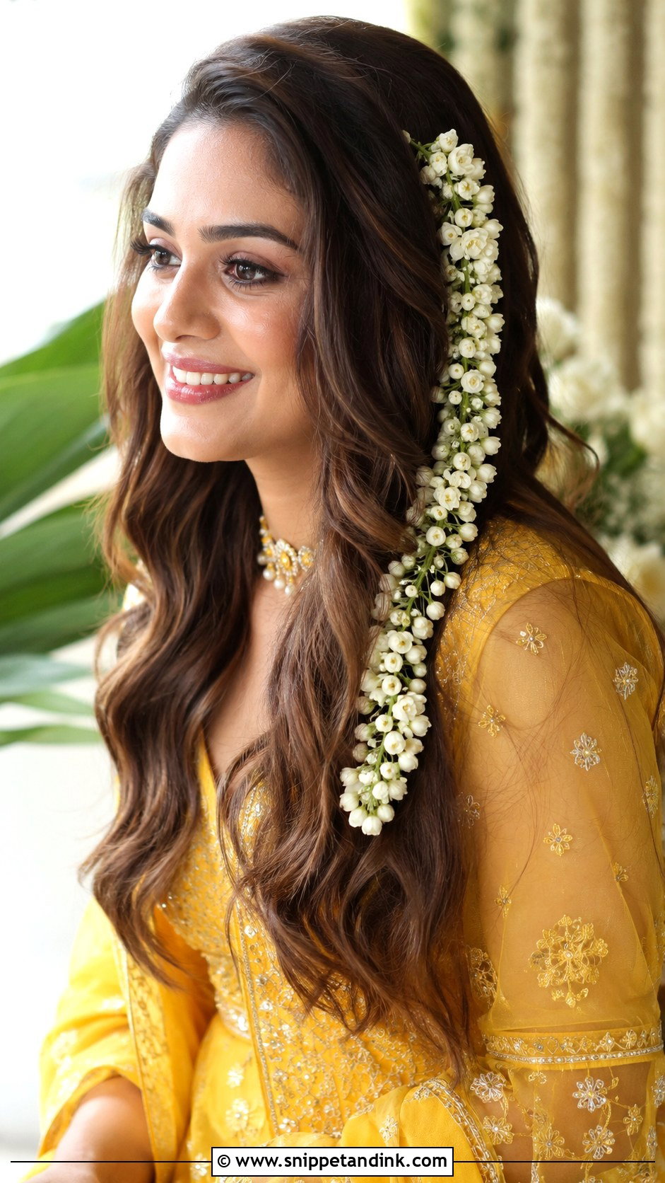 Open Hair With Mogra Gajra - Snippet and Ink - 25 Open Hair Indian Bride Ideas