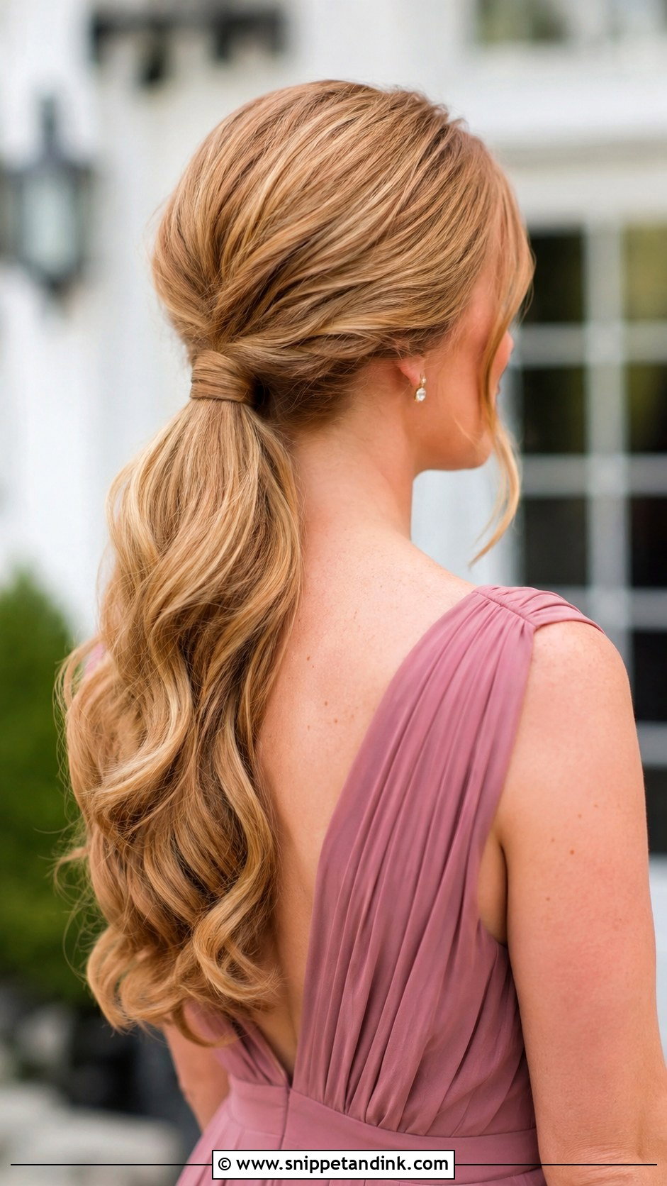 Outdoor Wedding Guest Low Ponytail - Snippet and Ink - 15 Outdoor Wedding Guest Hairstyles