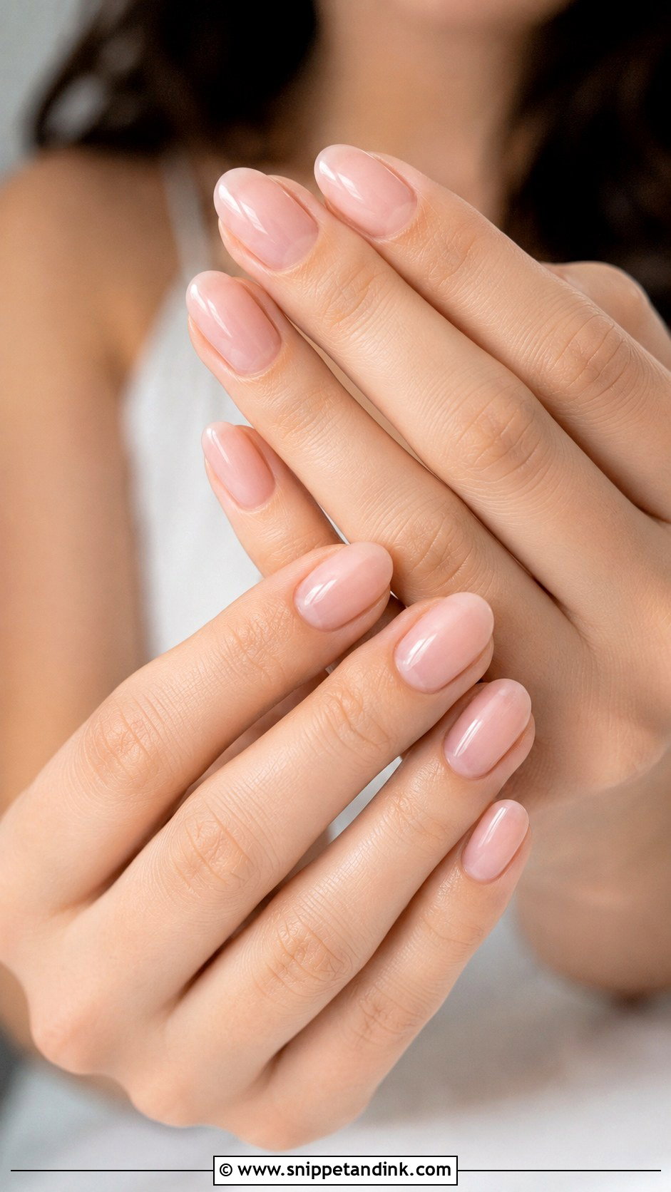 Oval Bridal Nails - Snippet and Ink - 20 Minimal Bridal Nails