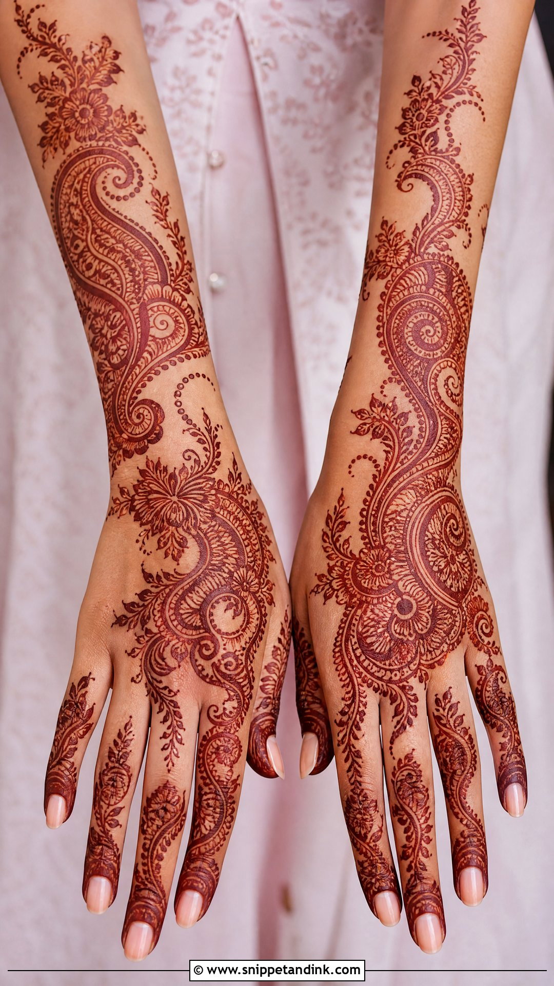 Paisley Arabic Bridal Mehndi Design - Snippet and Ink - 20 Bridal Arabic Mehandi Mehndi Designs