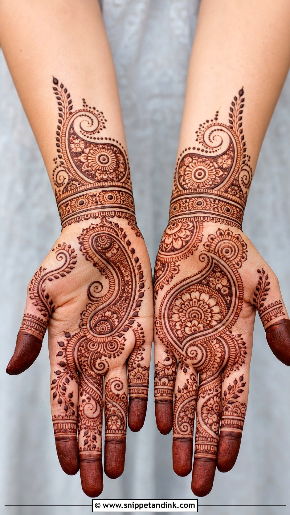 Paisley Bharwa Mehndi Design - Snippet and Ink - 30 Bharwa Mehndi Designs