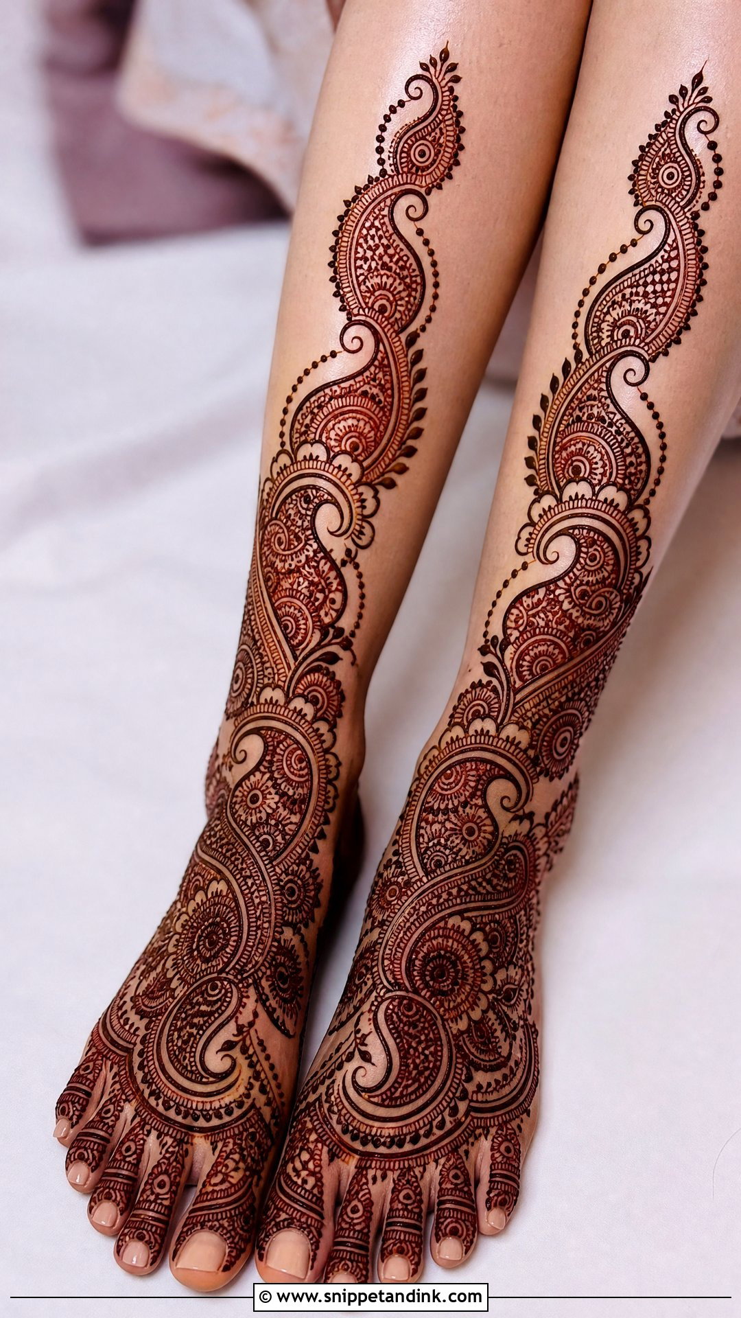 Paisley Bridal Leg Mehndi Design - Snippet and Ink - 20 Bridal Mehndi Designs for Leg