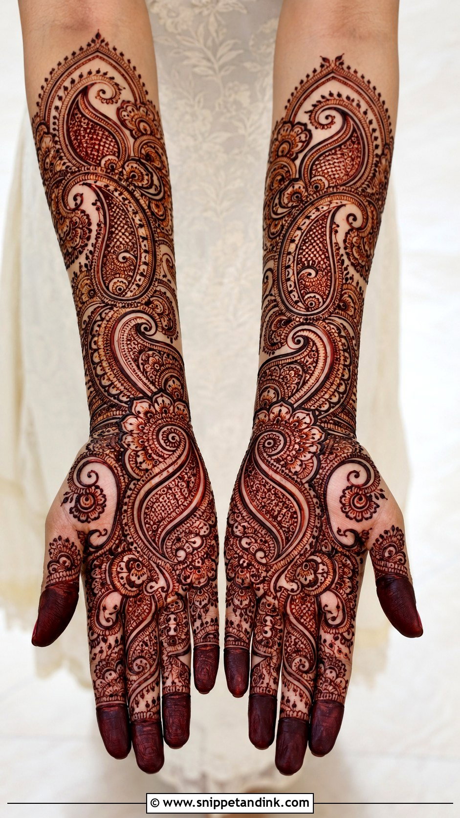 Paisley Dulhan Mehndi Design - Snippet and Ink - 35 Dulhan Mehndi Designs