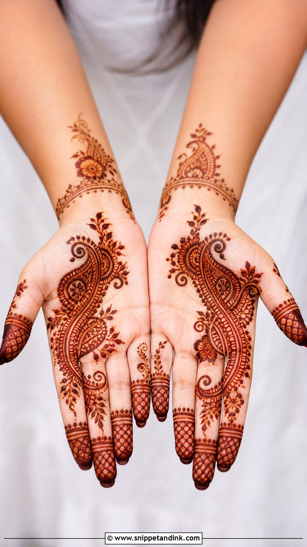 Paisley Engagement Mehndi Design - Snippet and Ink - 20 Simple Engagement Mehndi Ideas