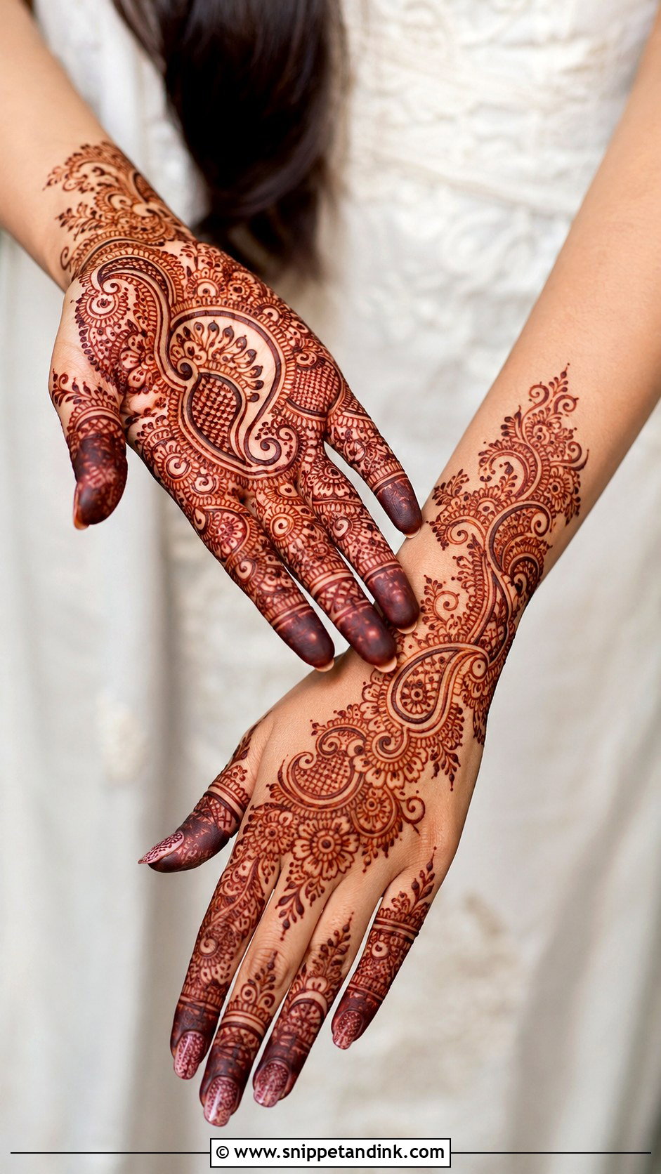 Paisley Engagement Mehndi Design - Snippet and Ink - 30 Engagement Mehndi Designs for Bride