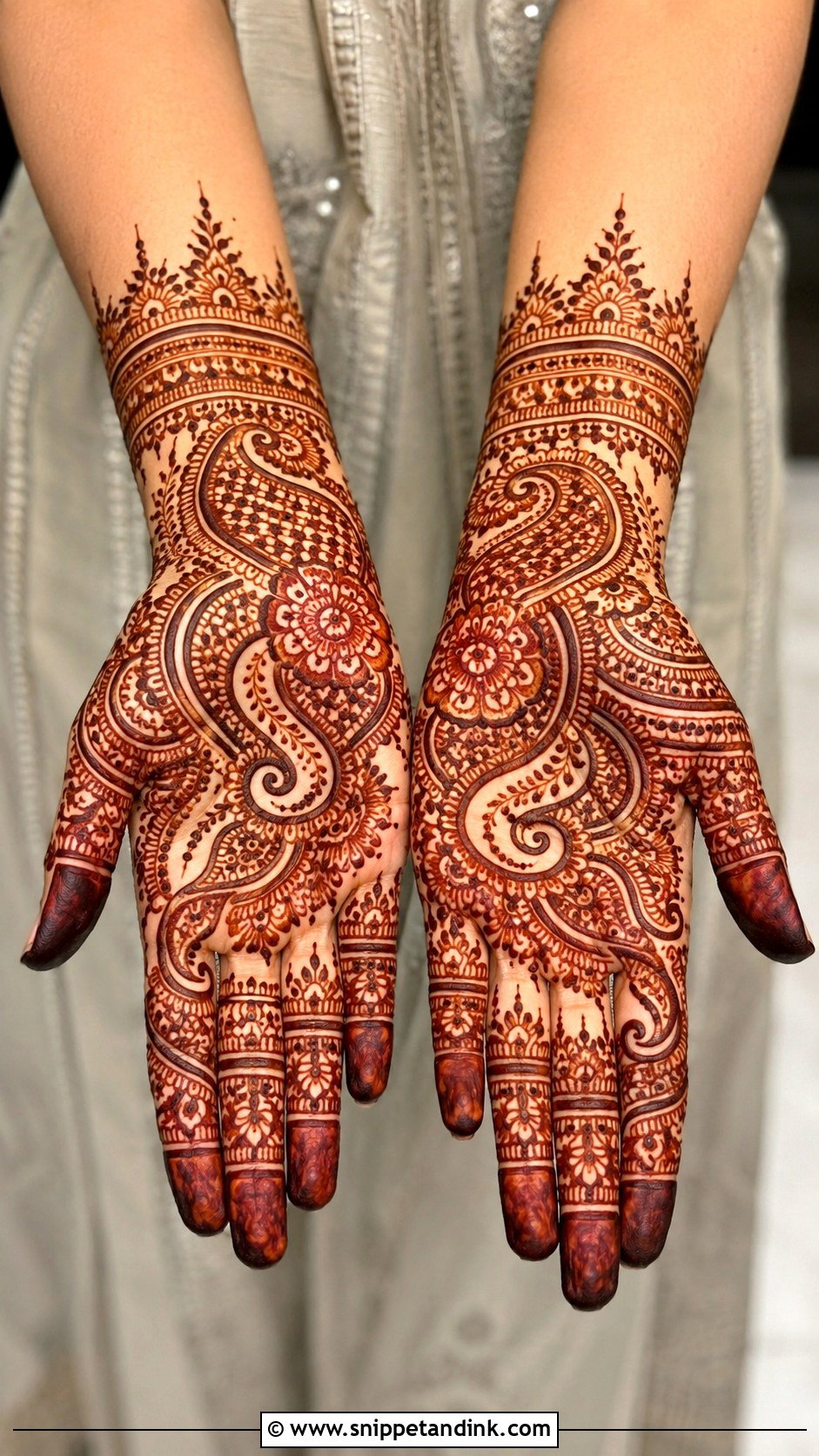 Paisley Front Hand Mehndi Design - Snippet and Ink - 35 Latest Front Hand Mehndi Designs