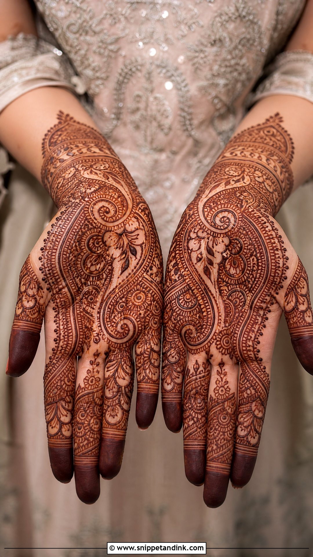Paisley Groom Mother Mehndi Design - Snippet and Ink - 20 Groom Mother Mehndi Design Ideas