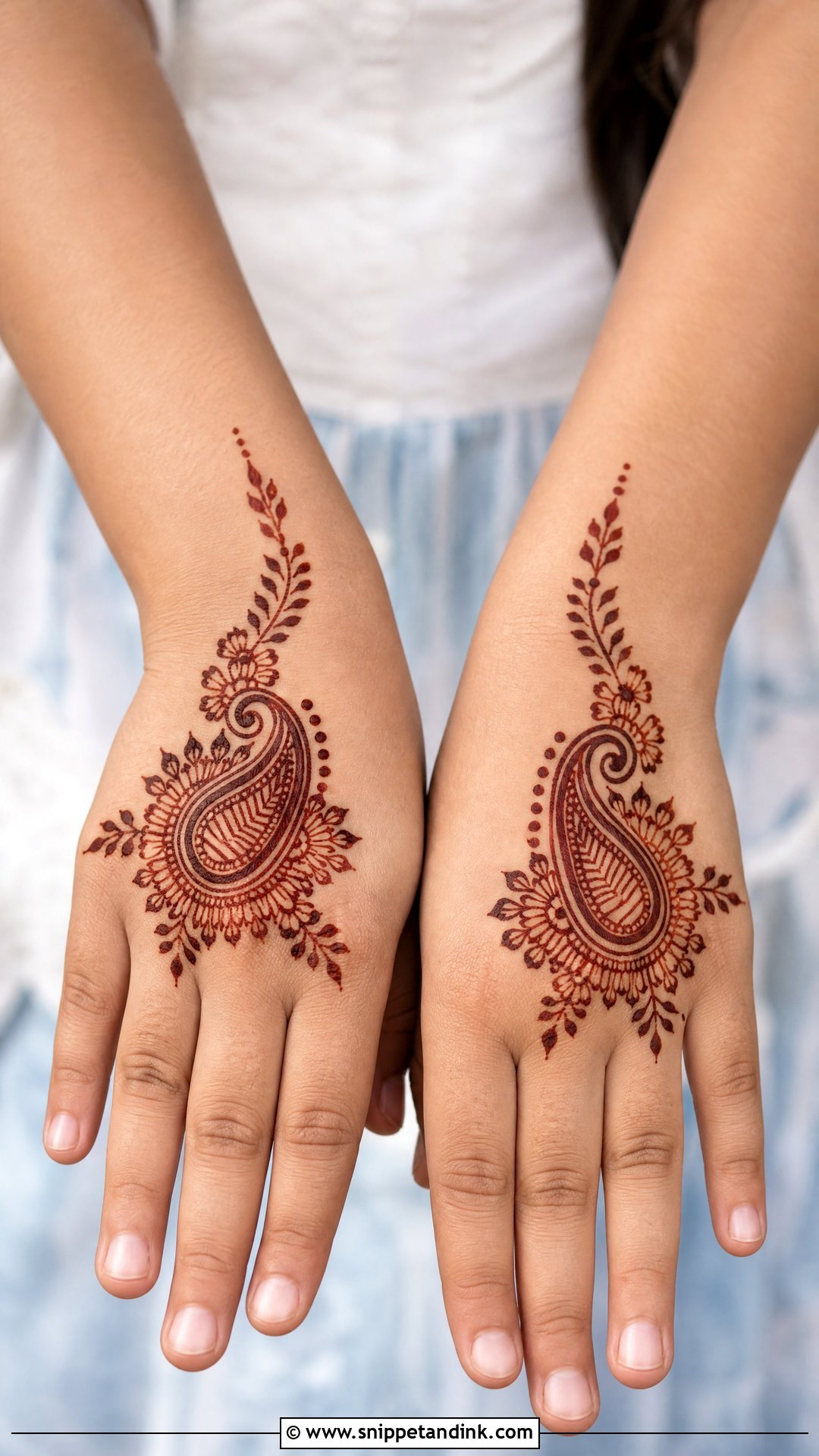 Paisley Kids Mehndi Design - Snippet and Ink - 25 Small Kids Mehndi Designs