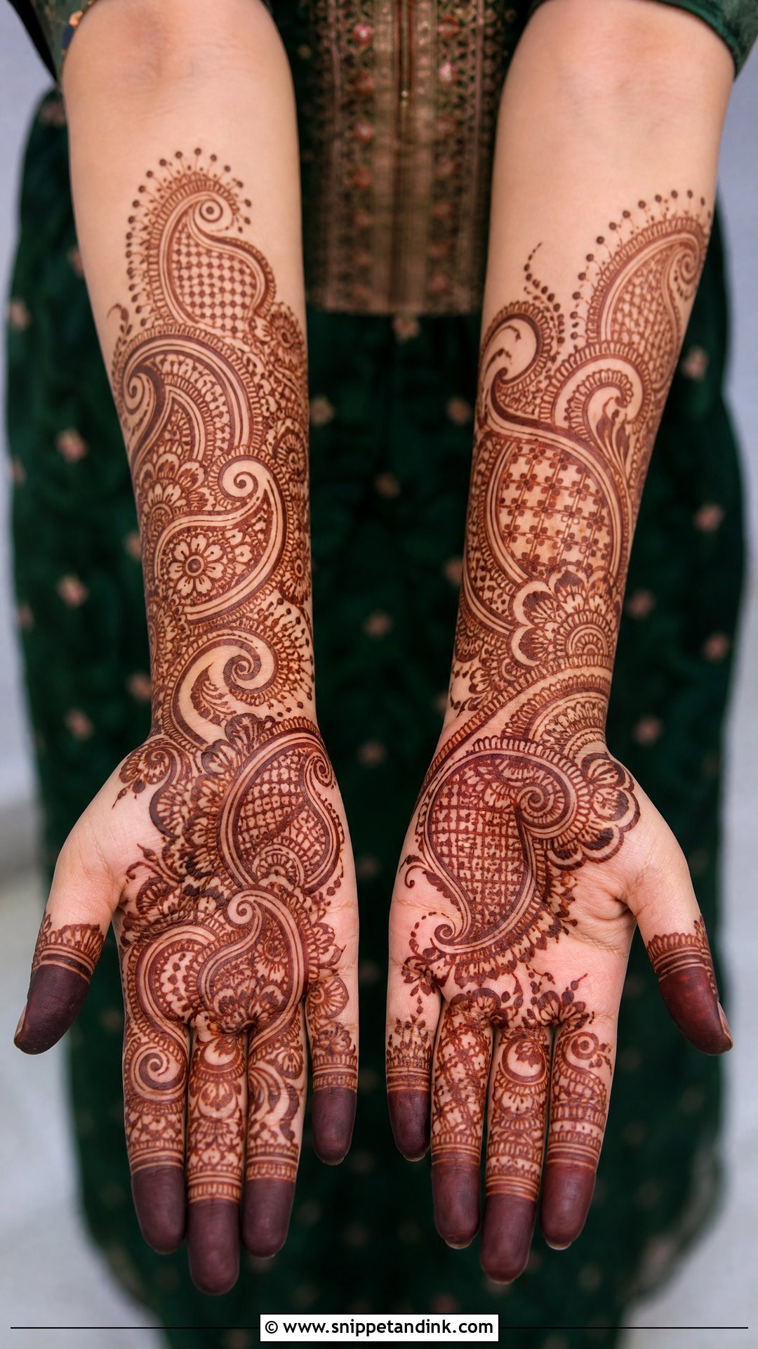 Paisley Mehndi Design - Snippet and Ink - 35 Unique Mehndi Designs