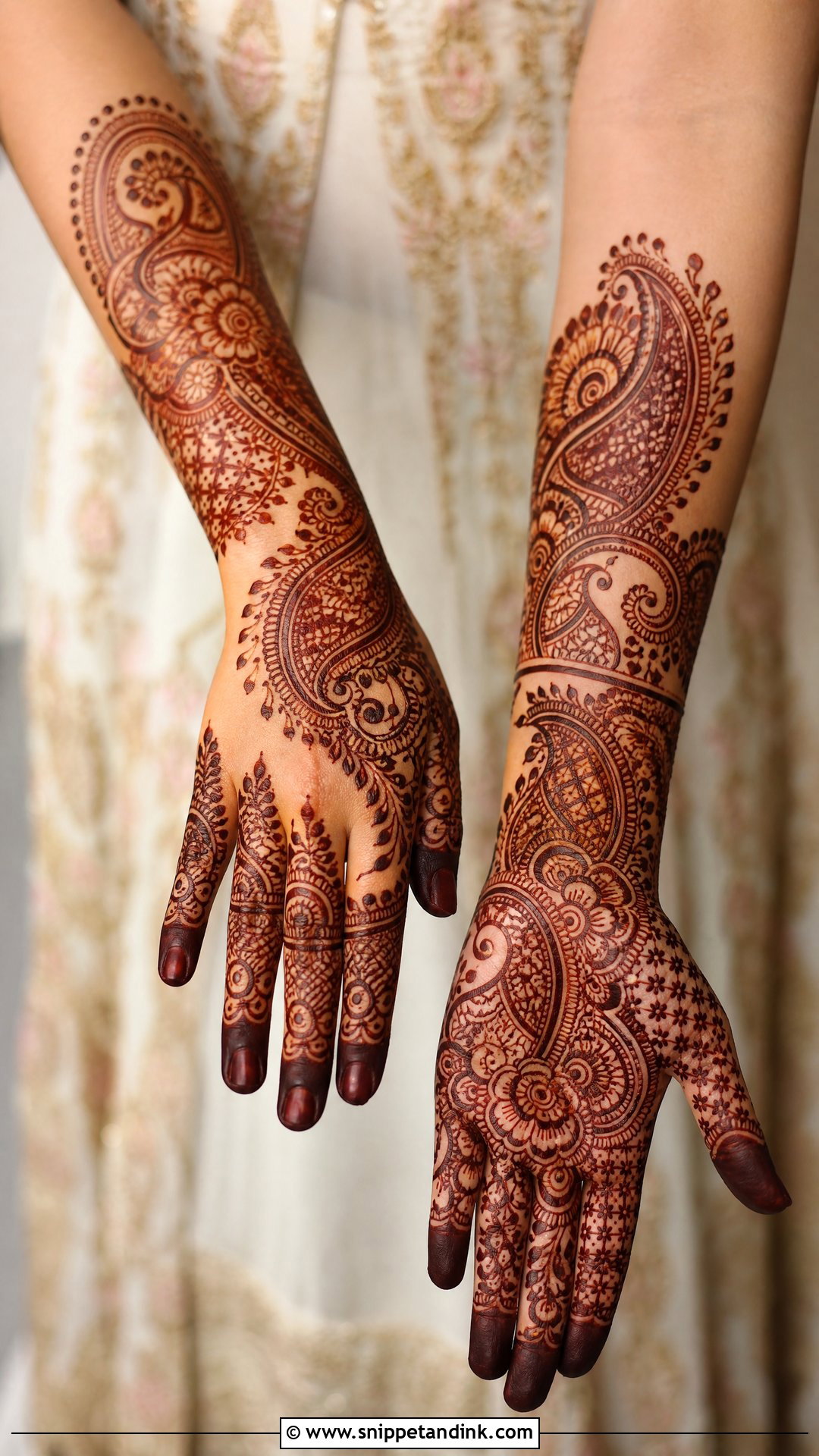 Paisley Mehndi Design for Sister Wedding - Snippet and Ink - 25 Mehndi Designs for Sisters Wedding