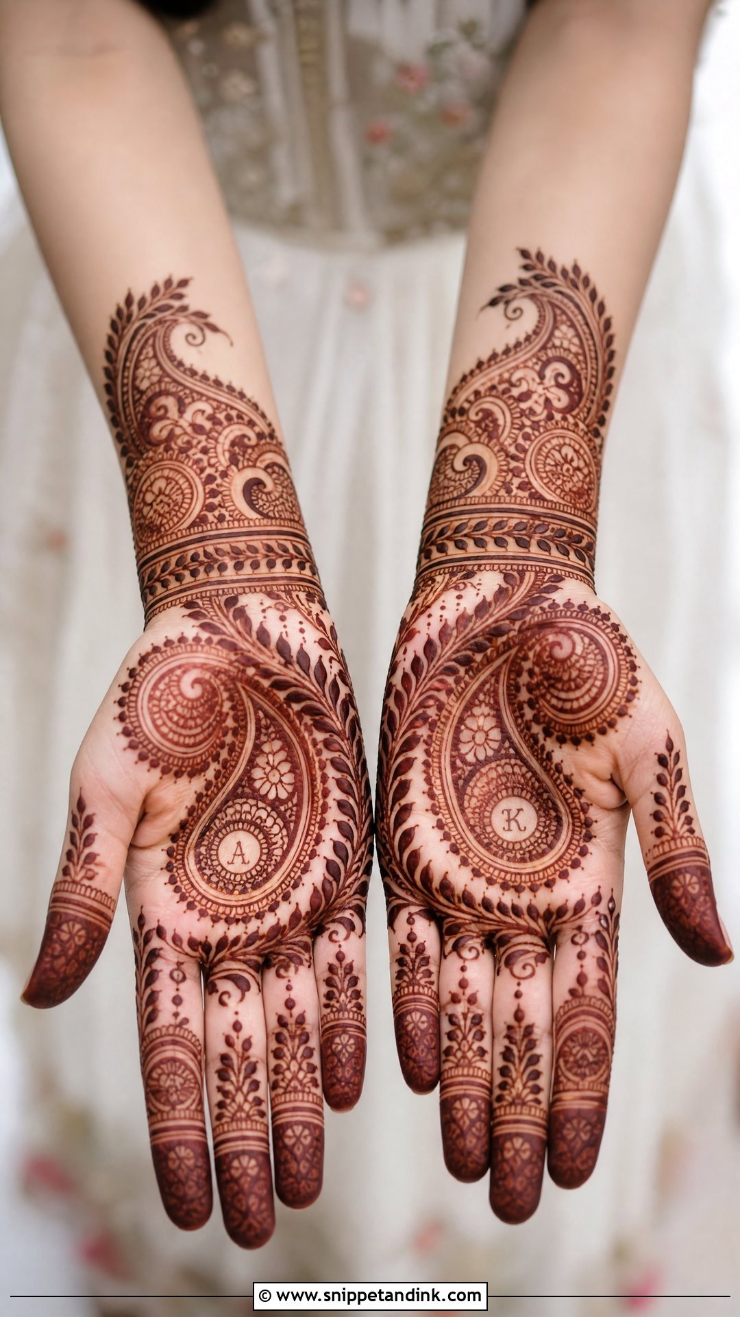 Paisley Nikah Mehndi Design - Snippet and Ink - 25 Nikah Mehndi Designs