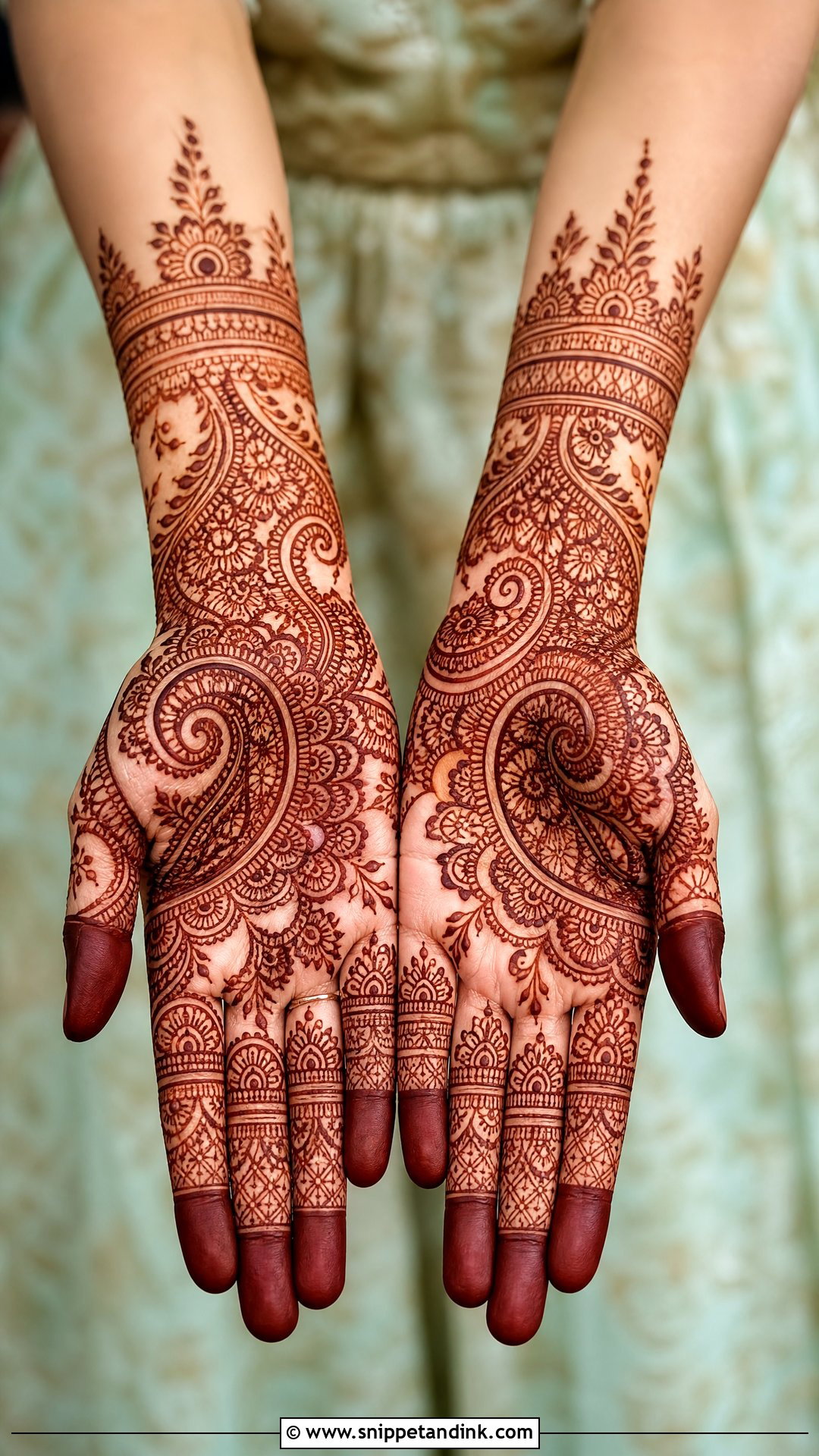 Paisley Wedding Mehndi Design - Snippet and Ink - 20 Mehndi Design for Wedding Ideas
