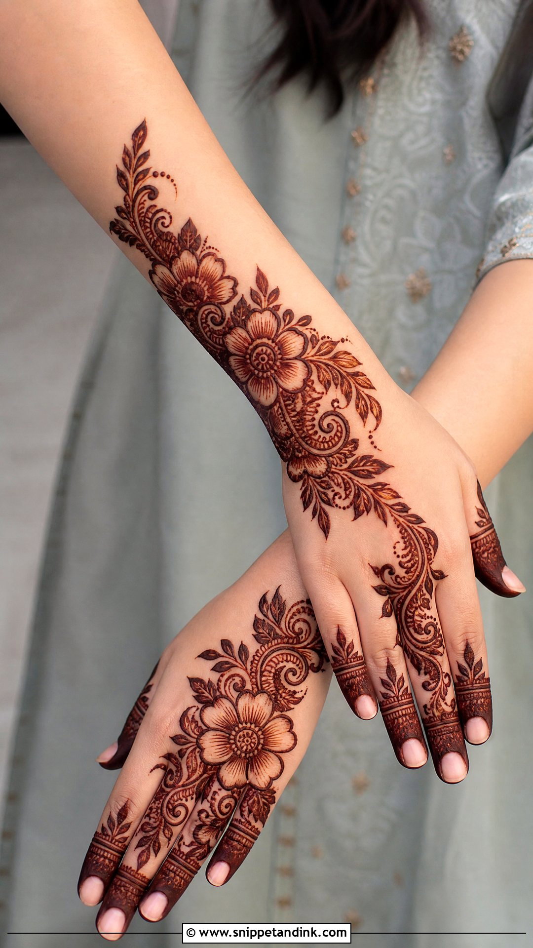 Pakistani Arabic Mehndi Design - Snippet and Ink - 35 Pakistani Mehndi Designs