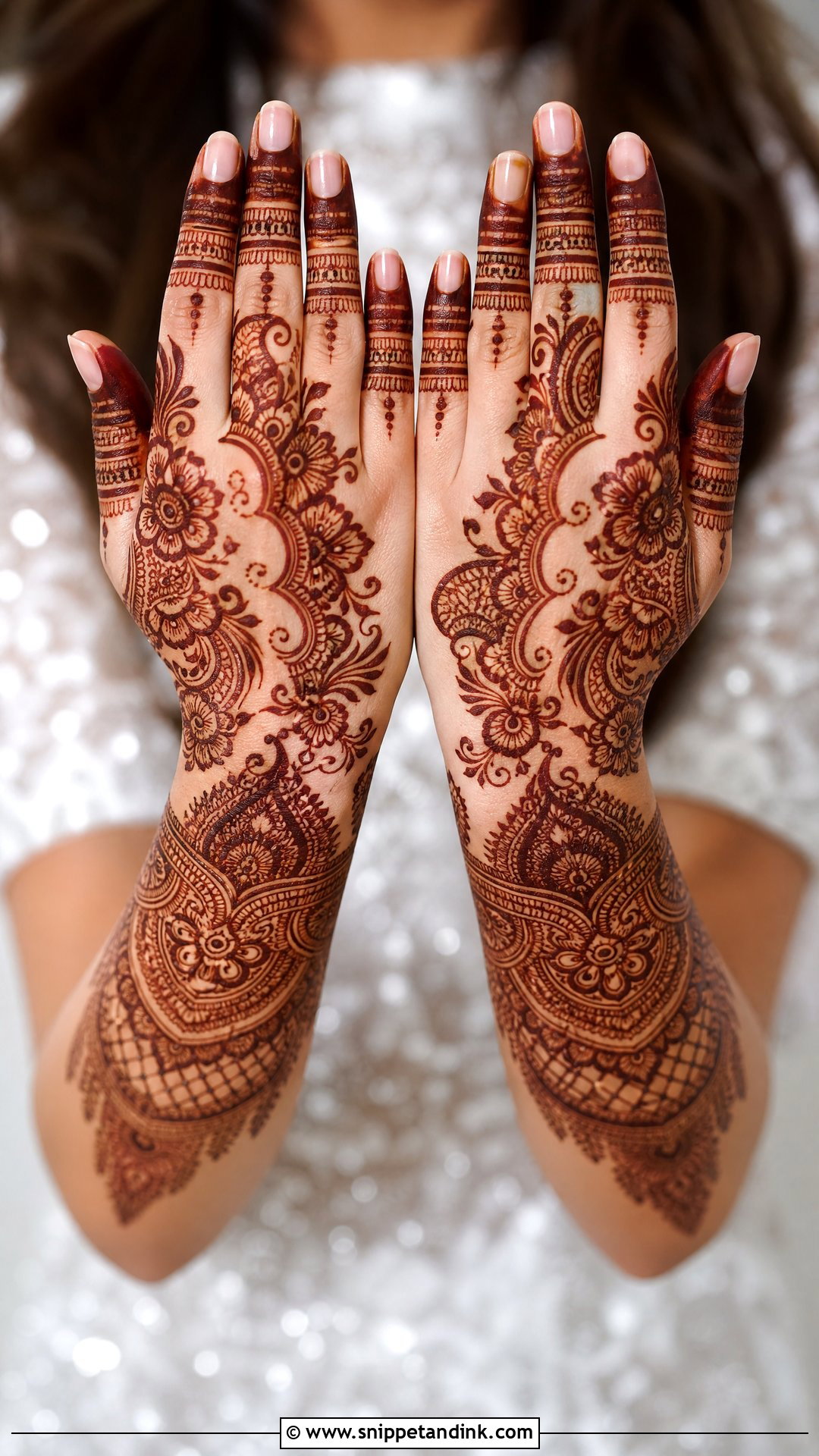 Pakistani Back Bridal Mehndi Design - Snippet and Ink - 25 Back Bridal Mehndi Designs