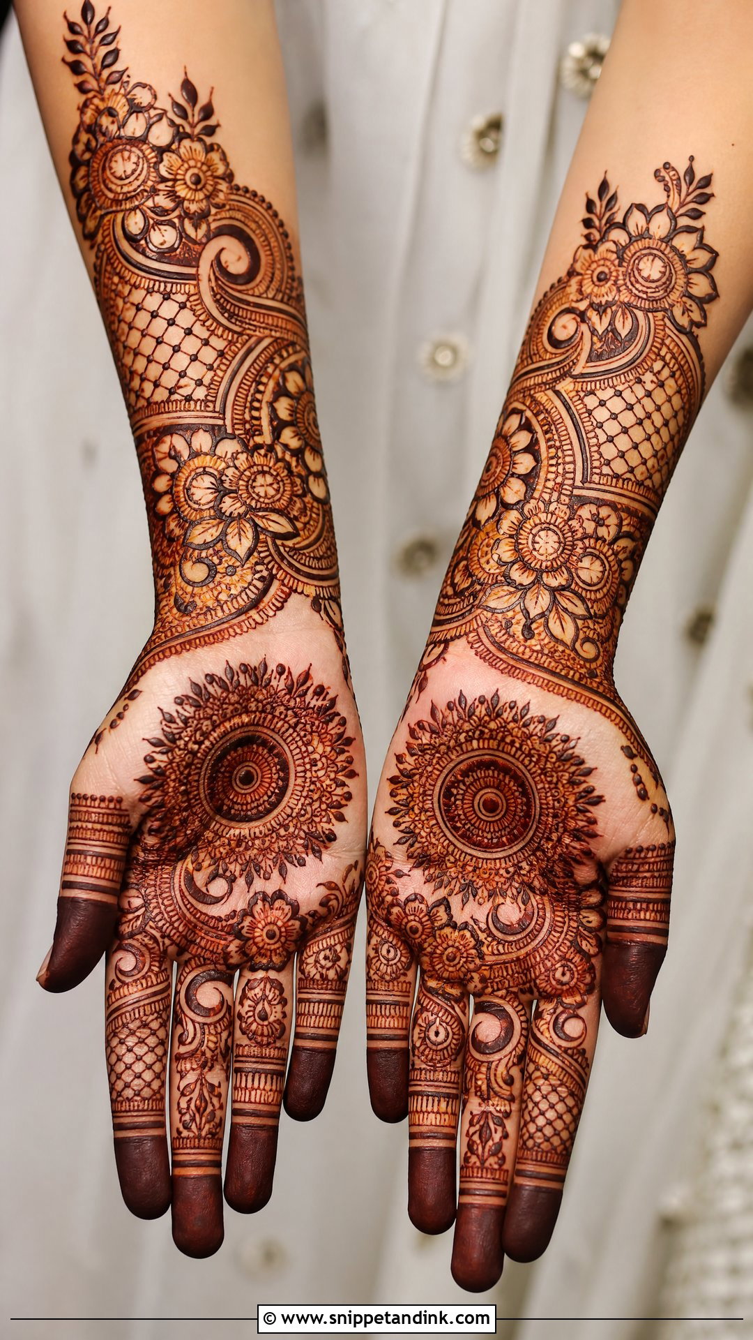 Pakistani Bridal Mehndi Design - Snippet and Ink - 30 Unique Bridal Mehndi Designs 2025