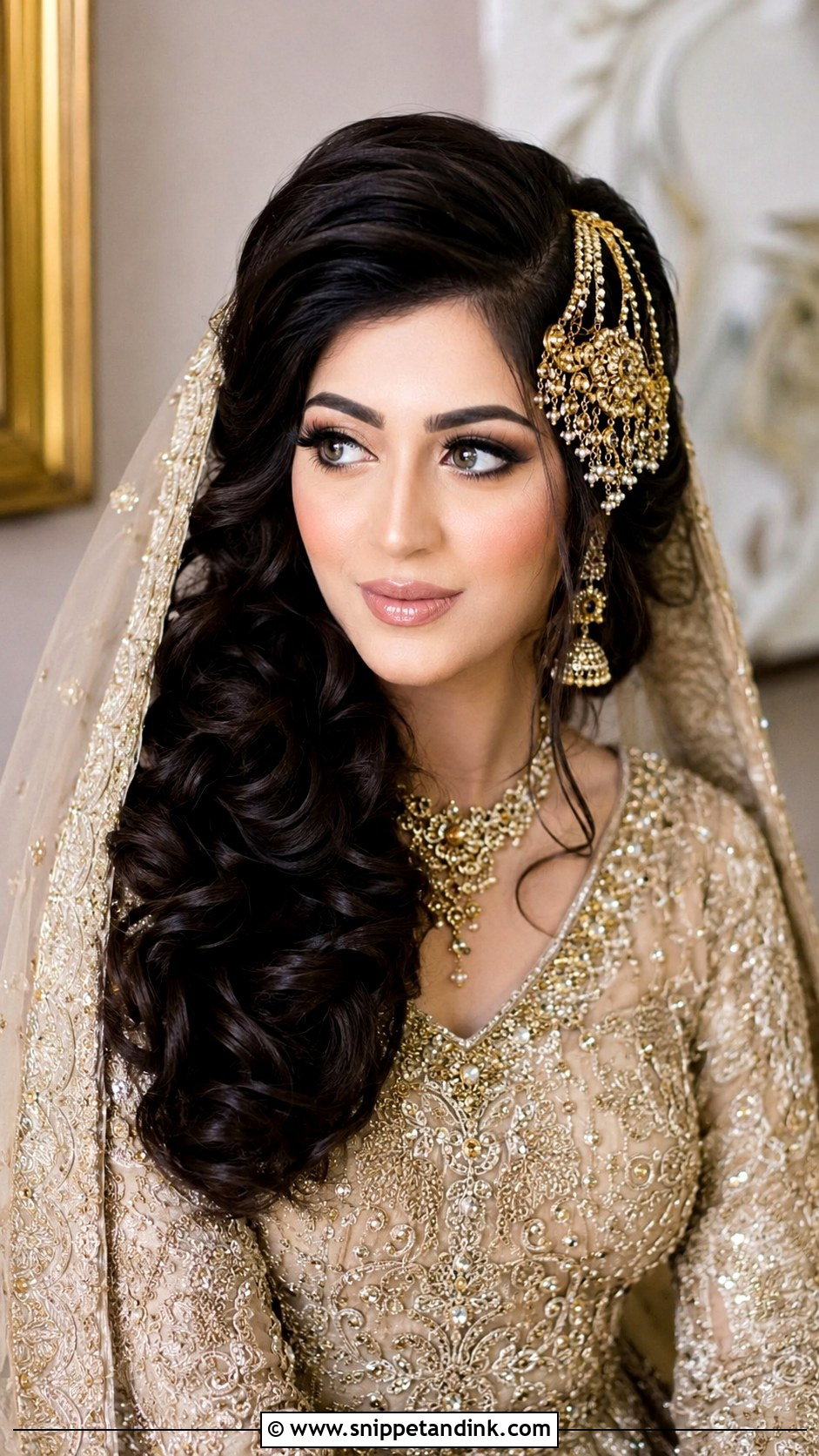 Pakistani Bridal Side Swept Curls With Jhumar - Snippet and Ink - 15 Pakistani Bridal Hairstyles with Jhumar