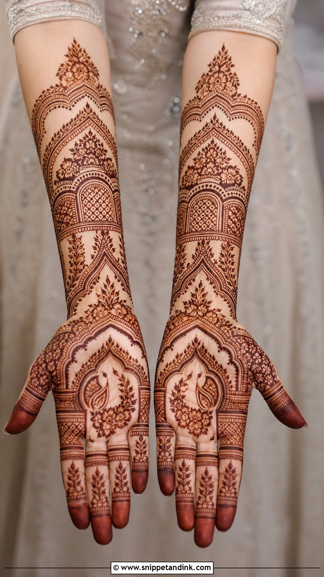 Pakistani Dulhan Mehndi Design - Snippet and Ink - 20 Mehndi Dulhan Design Ideas