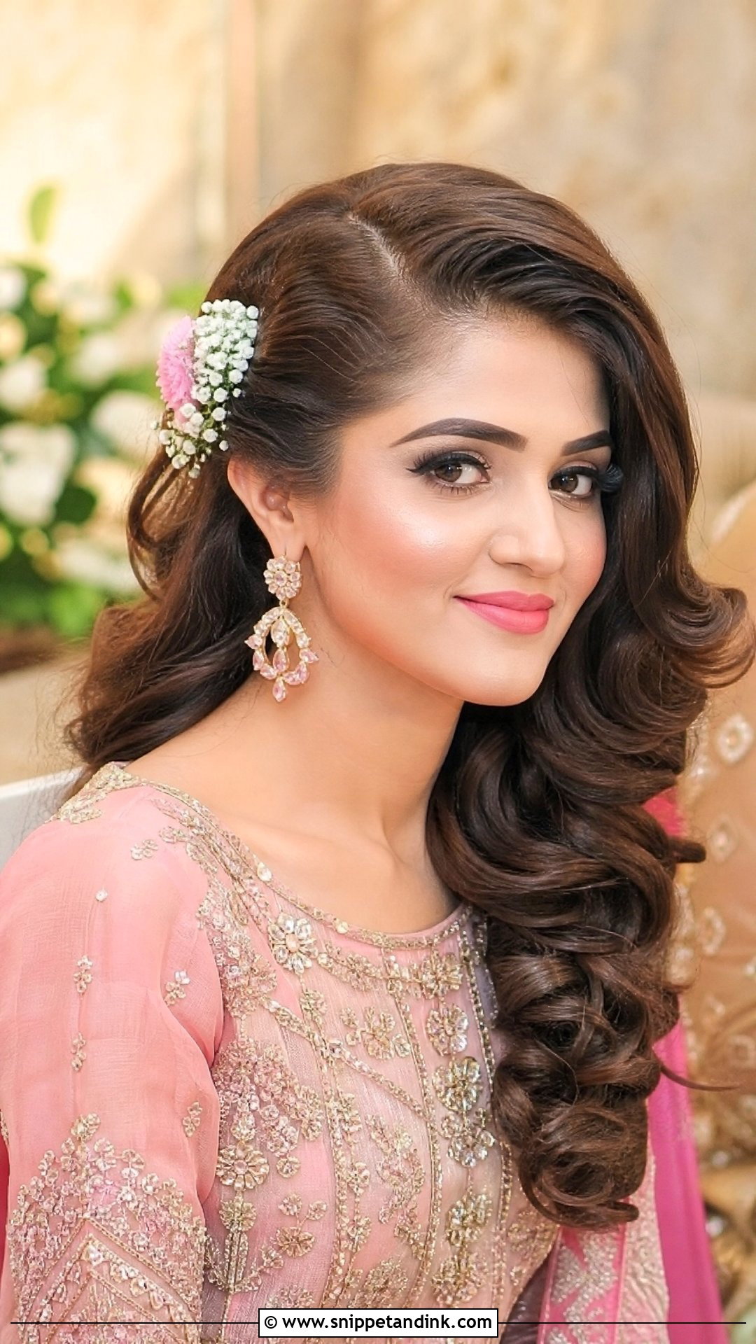 Pakistani Guest Mehndi Side Swept Curls - Snippet and Ink - 20 Pakistani Guest Mehndi Hairstyles