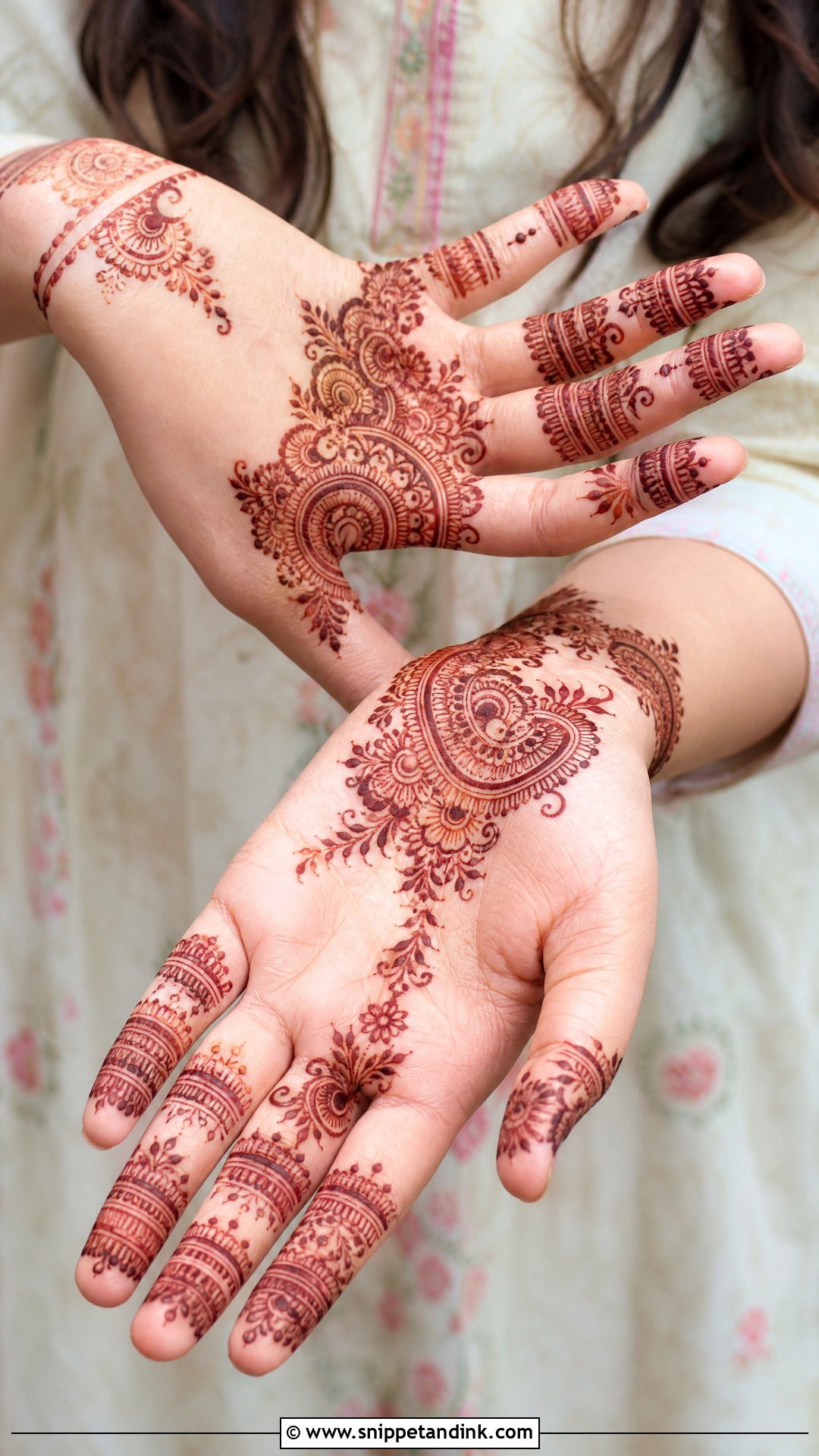 Pakistani Half Hand Mehndi Design - Snippet and Ink - 35 Pakistani Mehndi Designs