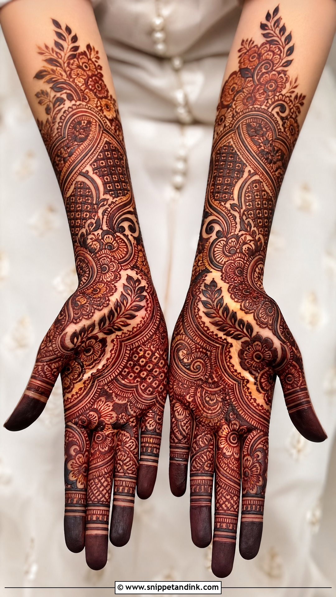 Pakistani Indo Arabic Bridal Mehndi Design - Snippet and Ink - 25 Unique Pakistani Bridal Mehndi Designs