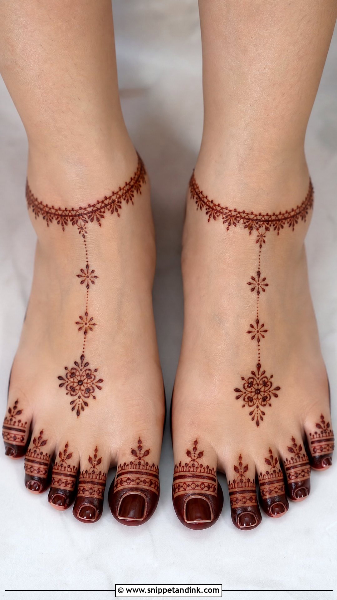 Pakistani Toe Mehndi Design - Snippet and Ink - 35 Pakistani Mehndi Designs