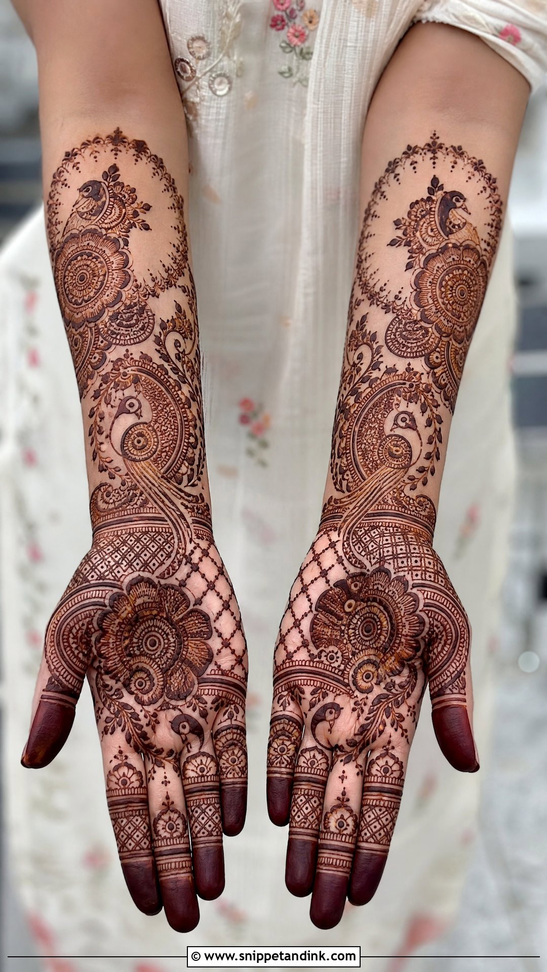 Pakistani Traditional Mehndi Design - Snippet and Ink - 35 Pakistani Mehndi Designs