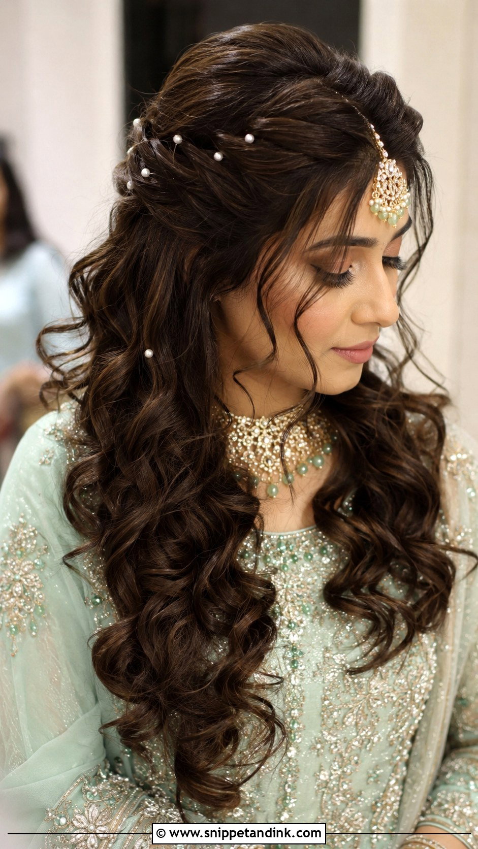 Pakistani Wedding Half Up Curls - Snippet and Ink - 15 Pakistani Wedding Hairstyle Ideas