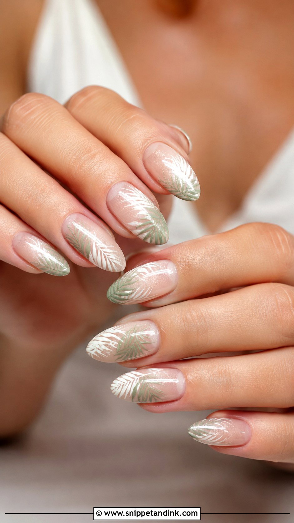 Palm Leaf Tropical Wedding Nails - Snippet and Ink - 20 Tropical Wedding Nails